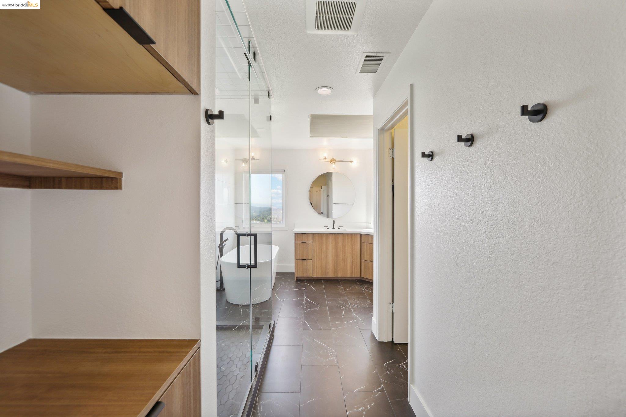 5028 Crystal Ridge Ct