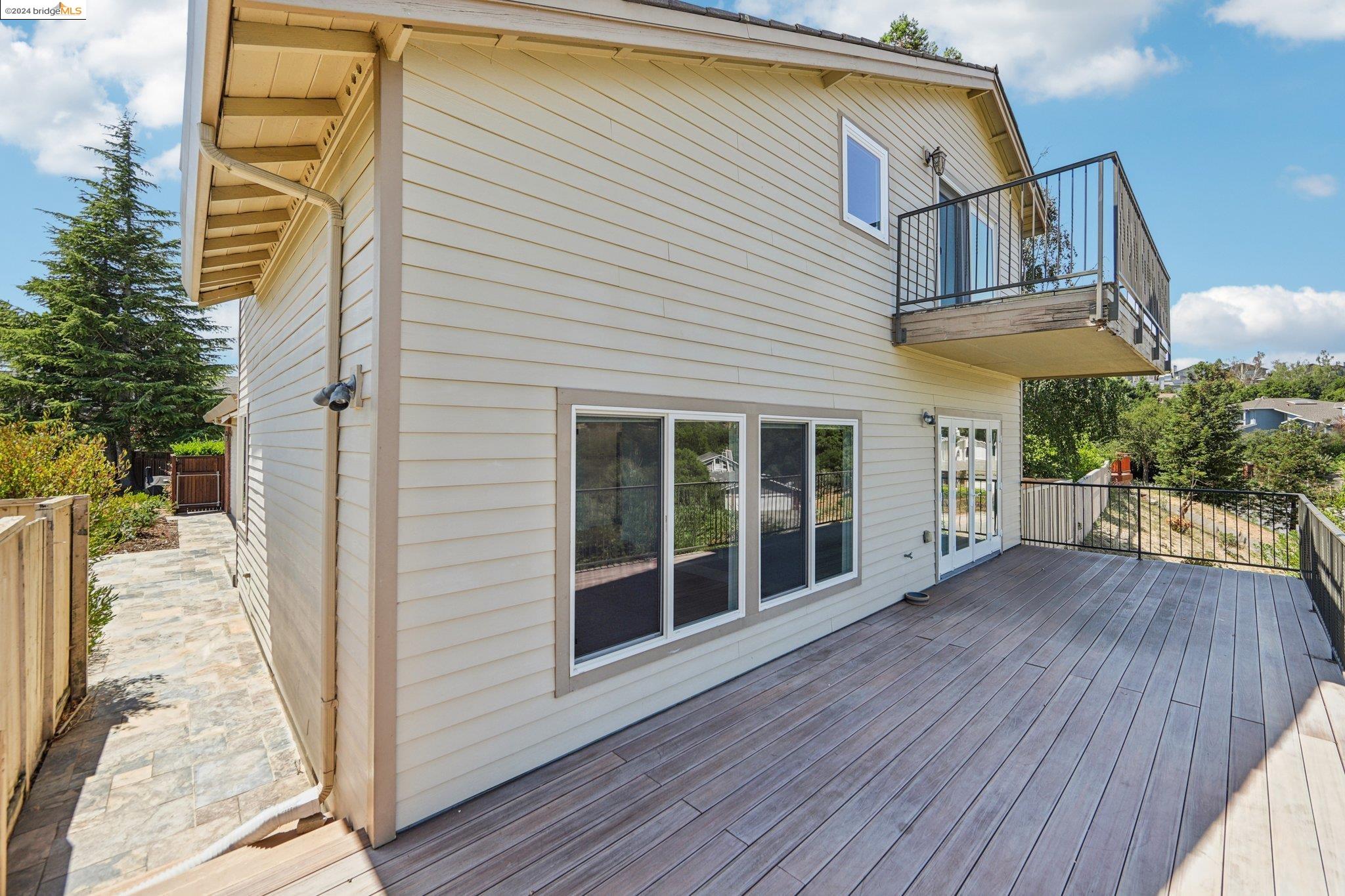 5028 Crystal Ridge Ct