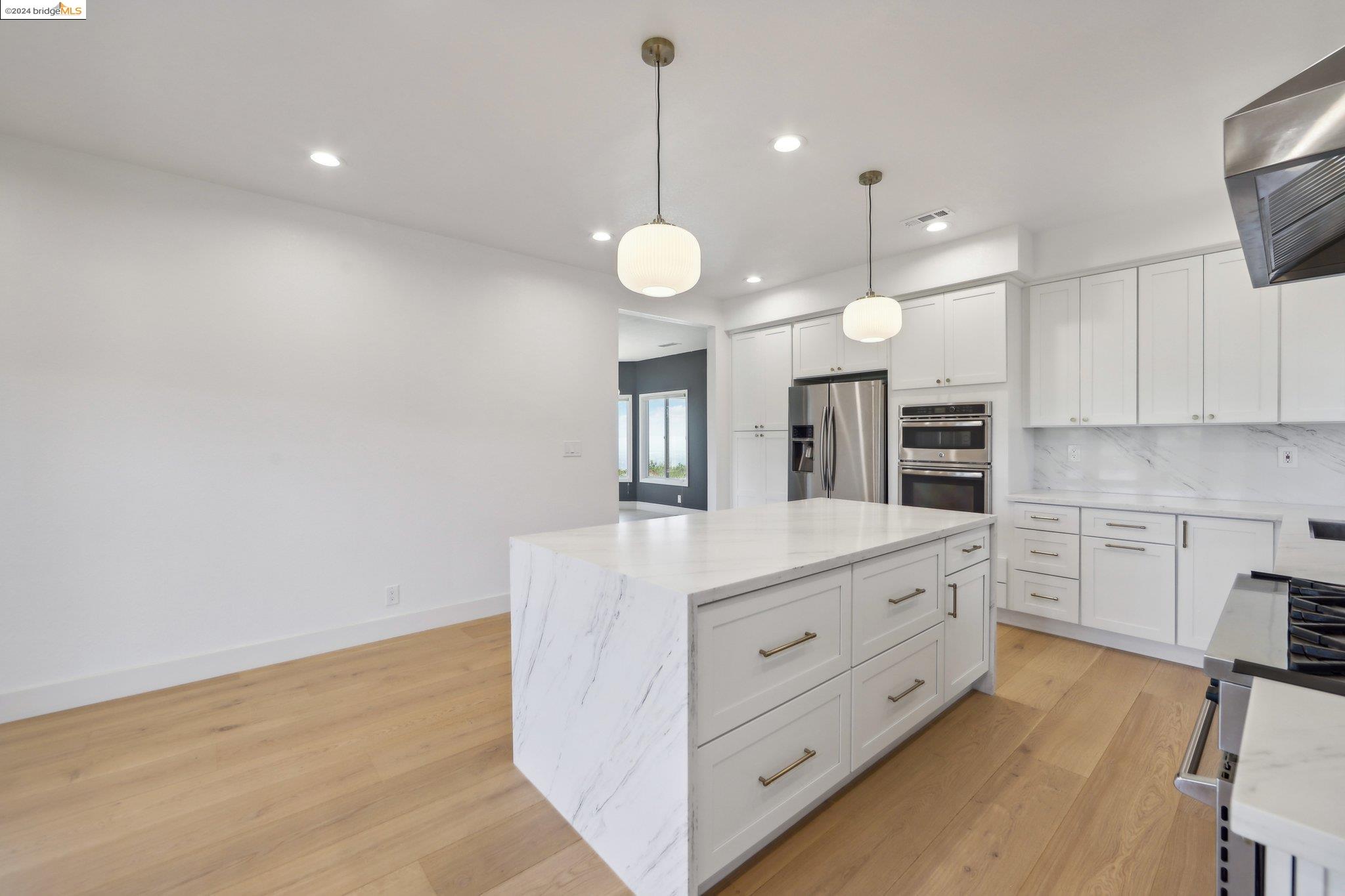 5028 Crystal Ridge Ct