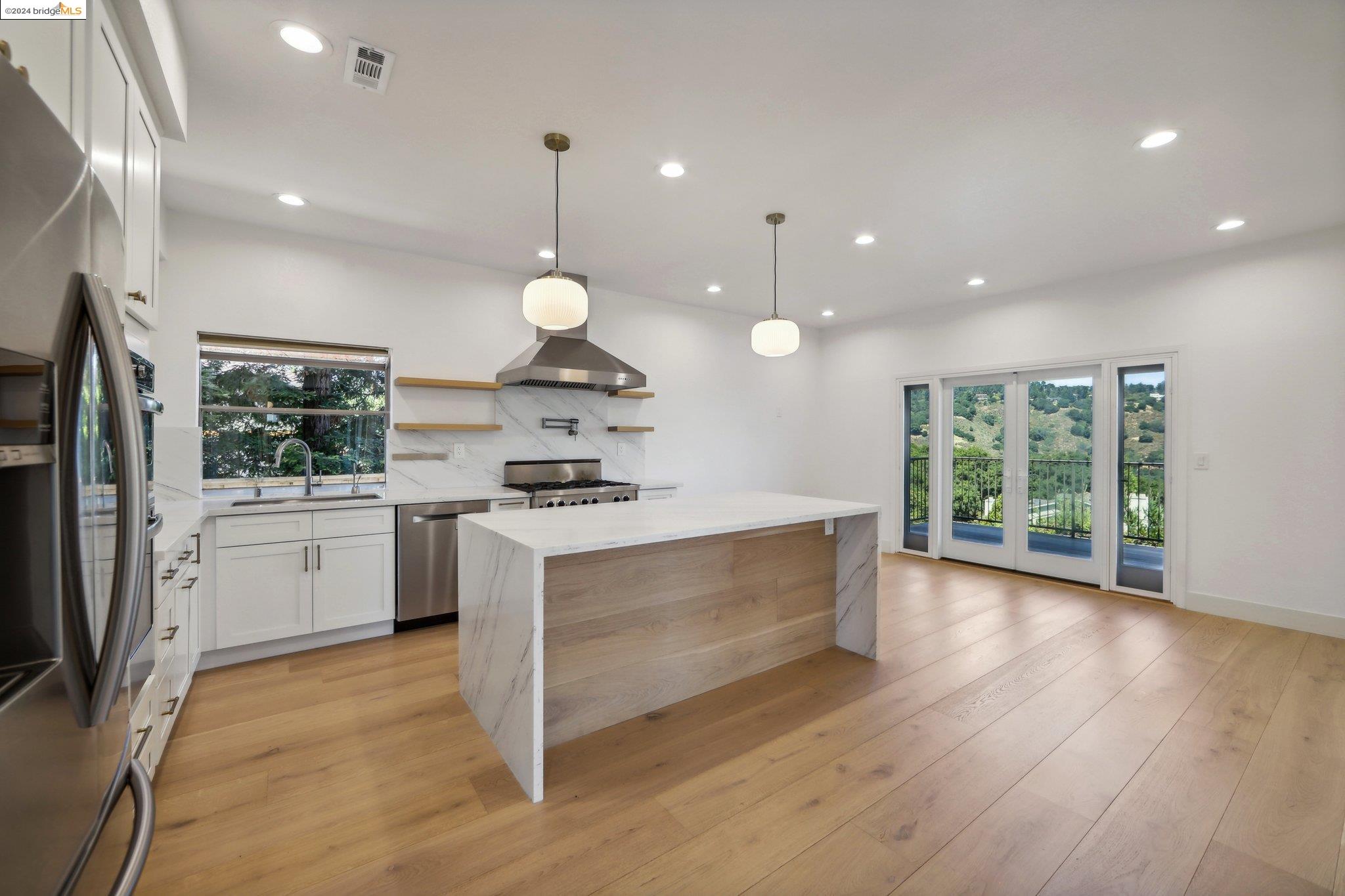 5028 Crystal Ridge Ct