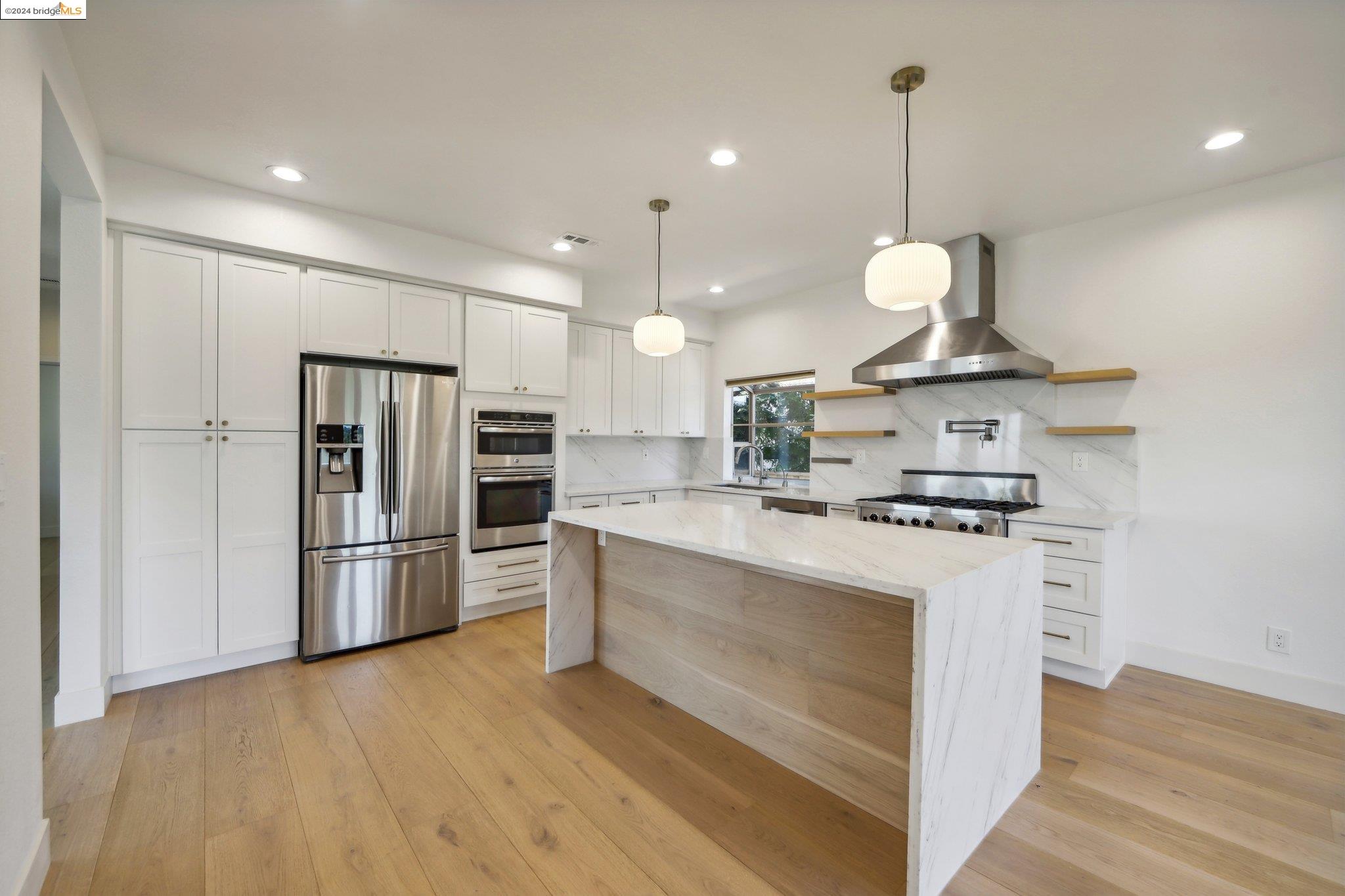 5028 Crystal Ridge Ct