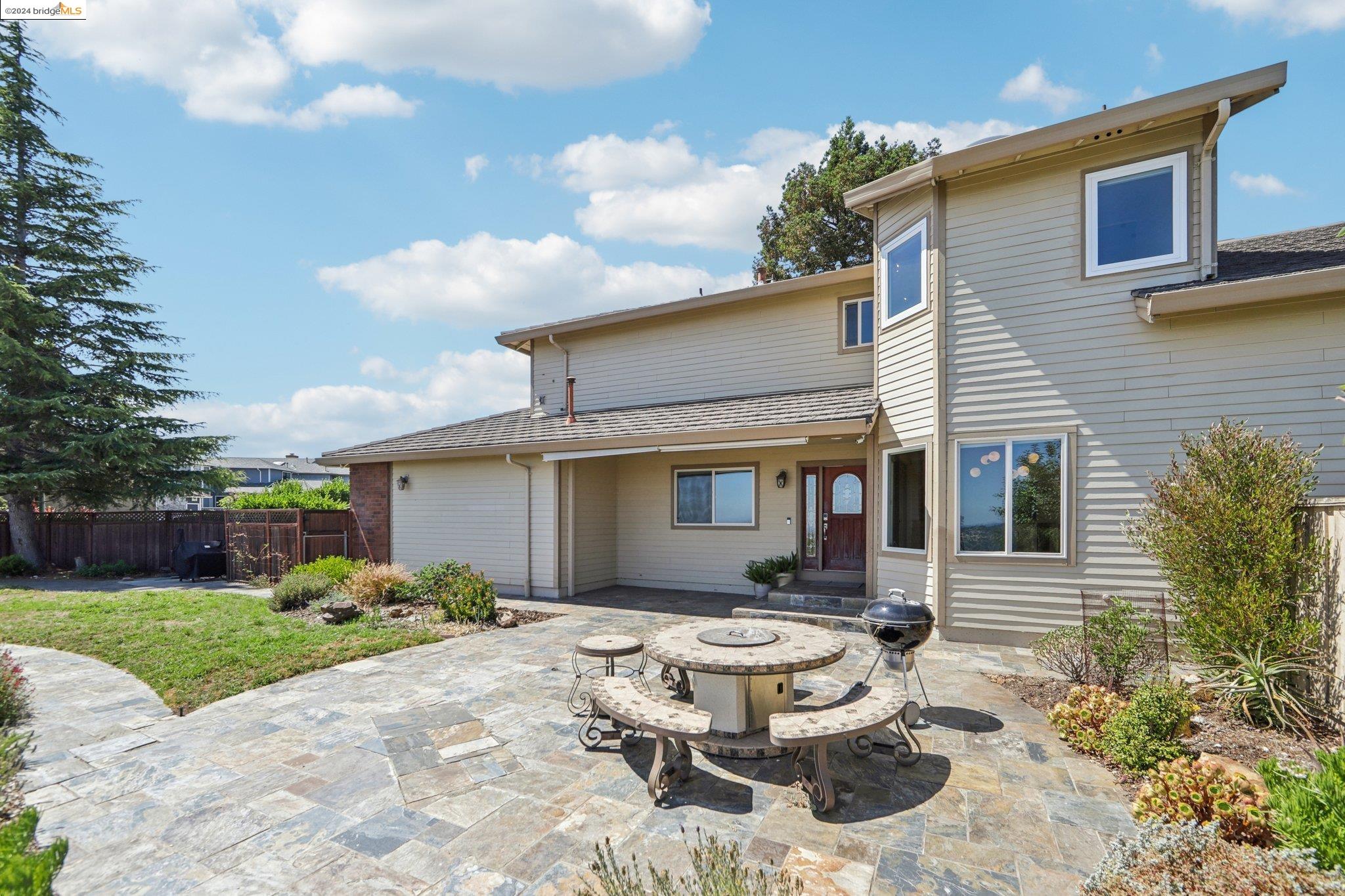 5028 Crystal Ridge Ct