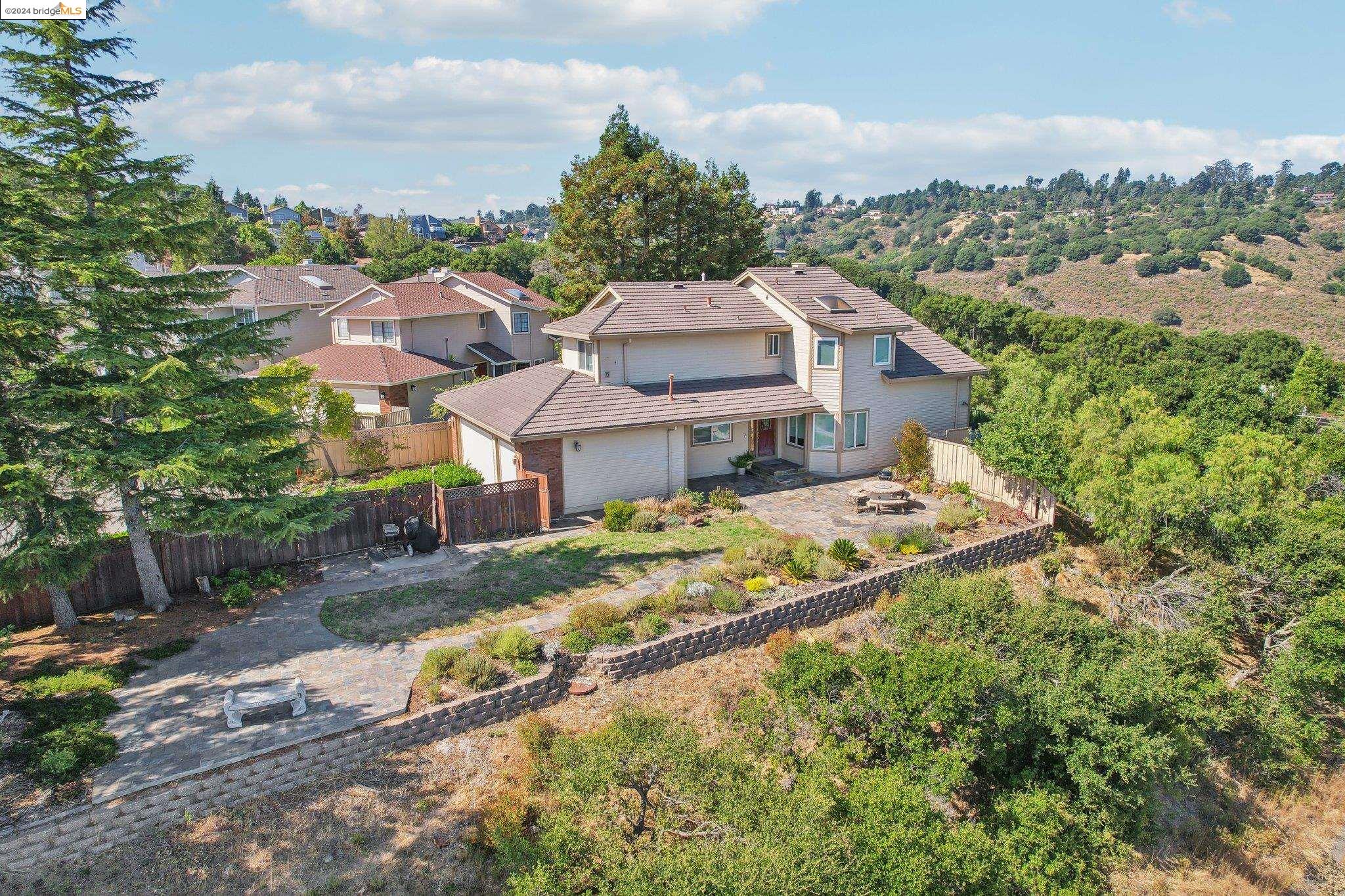5028 Crystal Ridge Ct