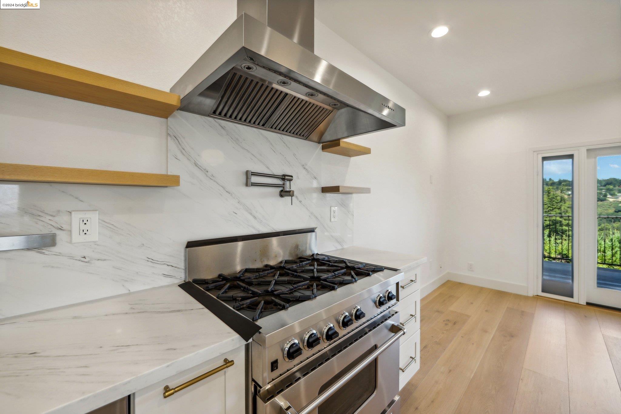 5028 Crystal Ridge Ct