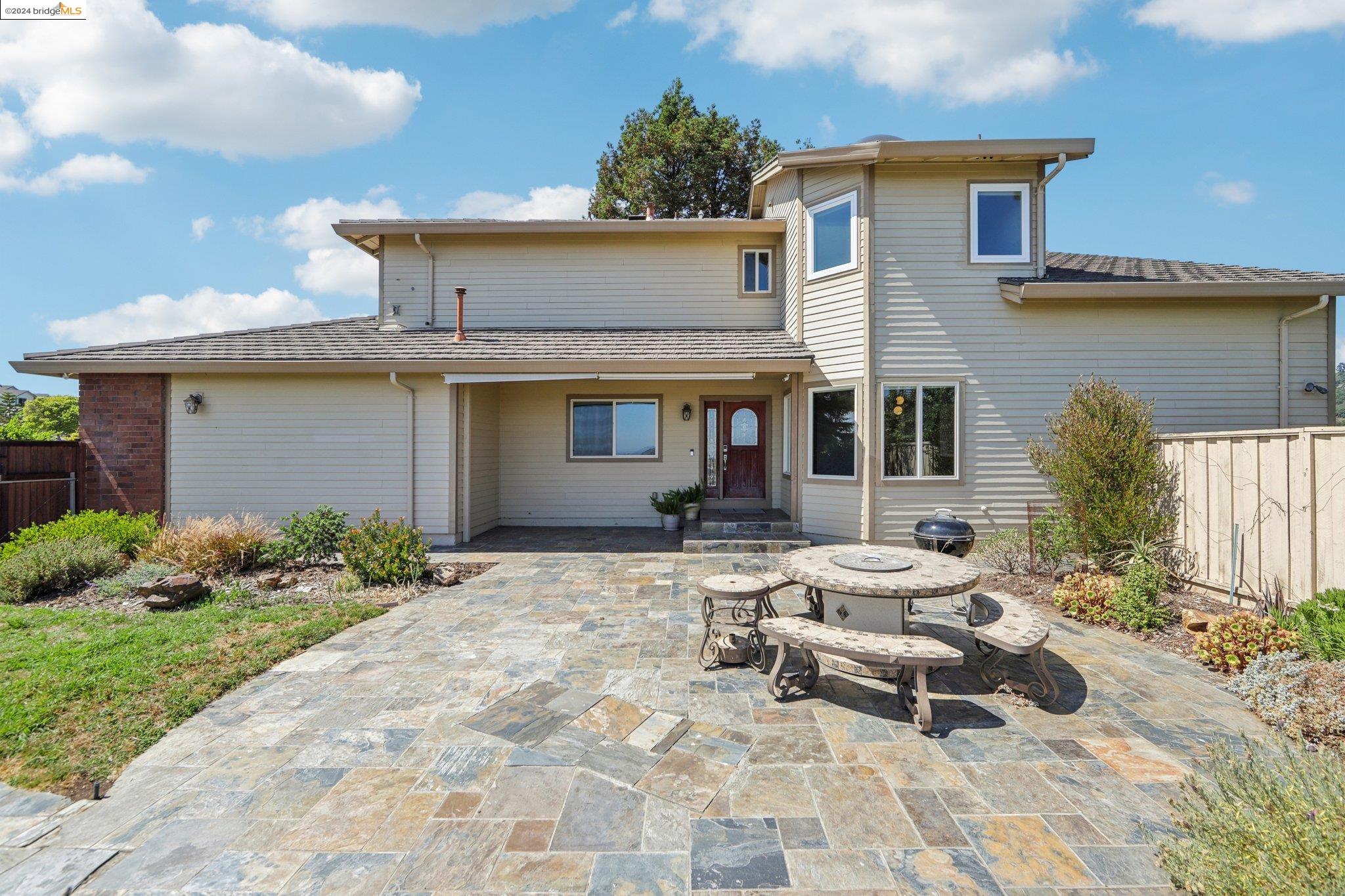 5028 Crystal Ridge Ct