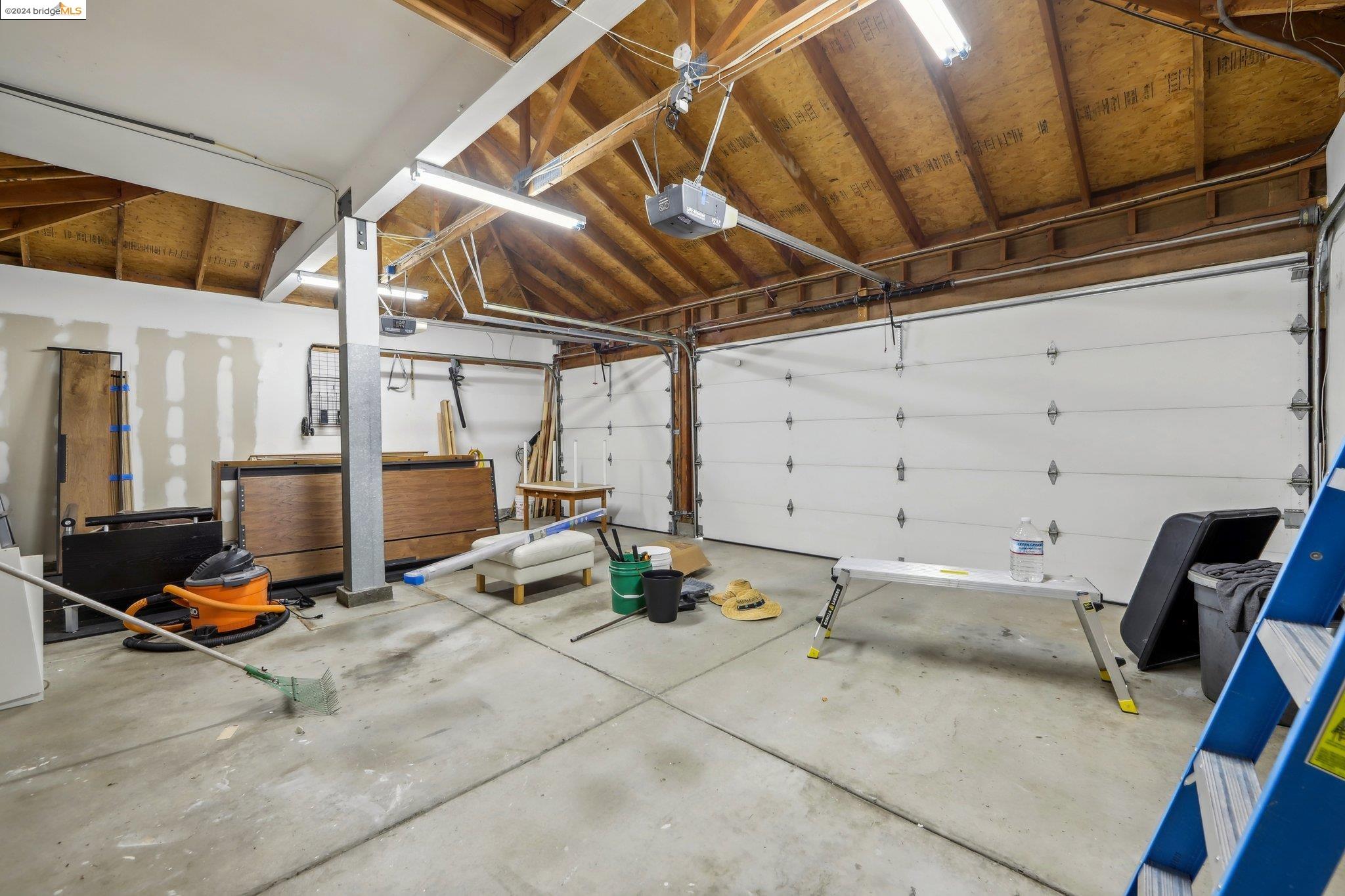 5028 Crystal Ridge Ct