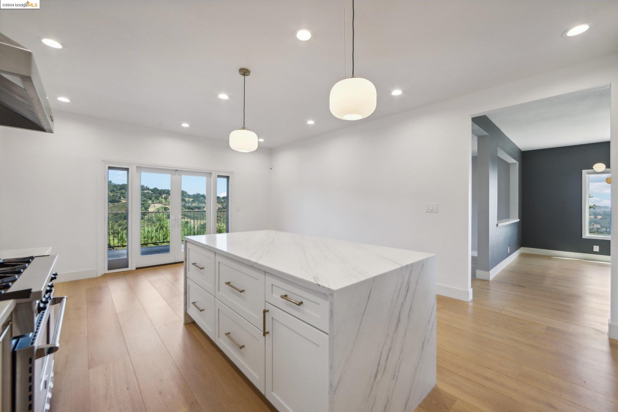5028 Crystal Ridge Ct