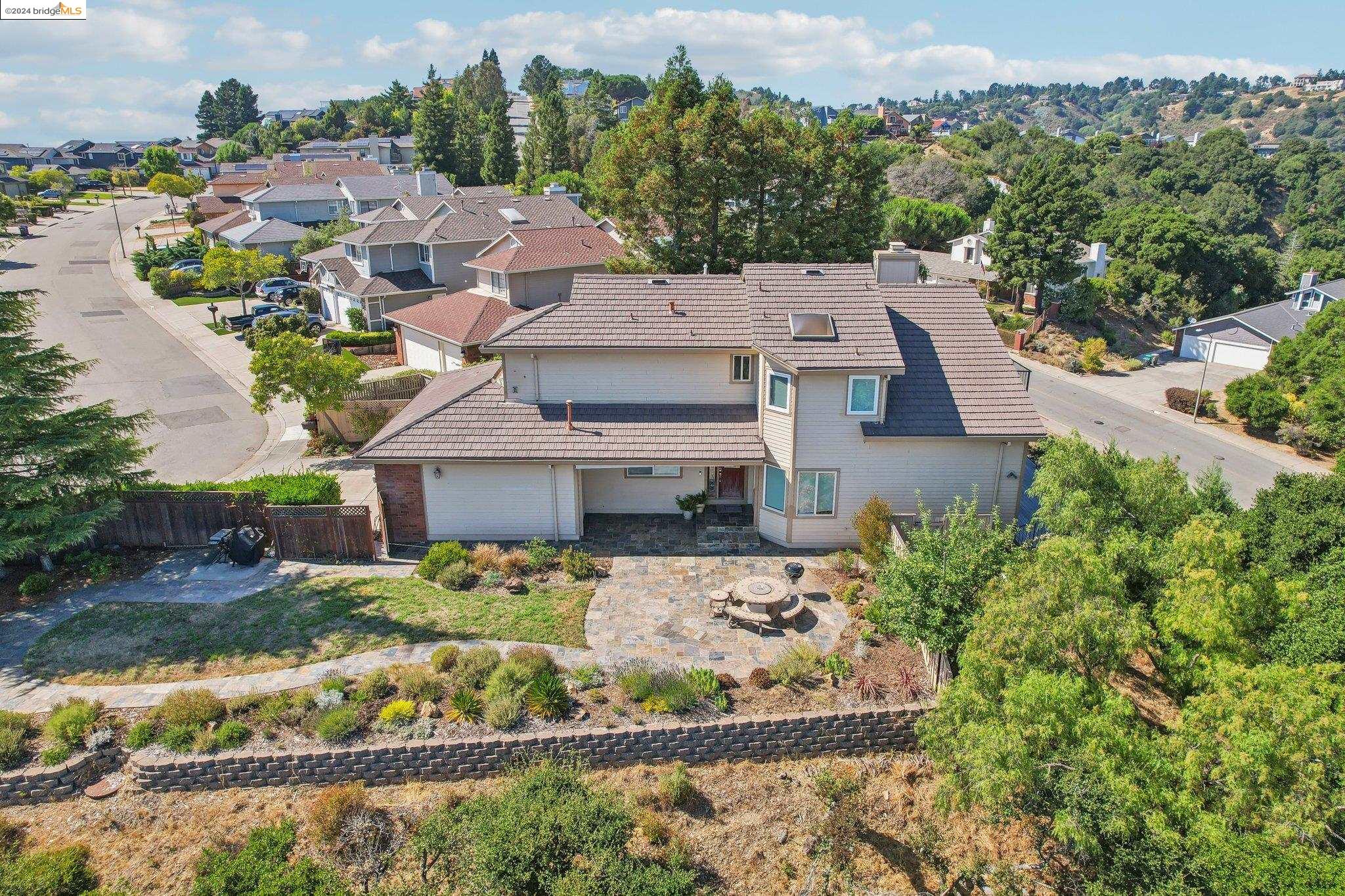 5028 Crystal Ridge Ct