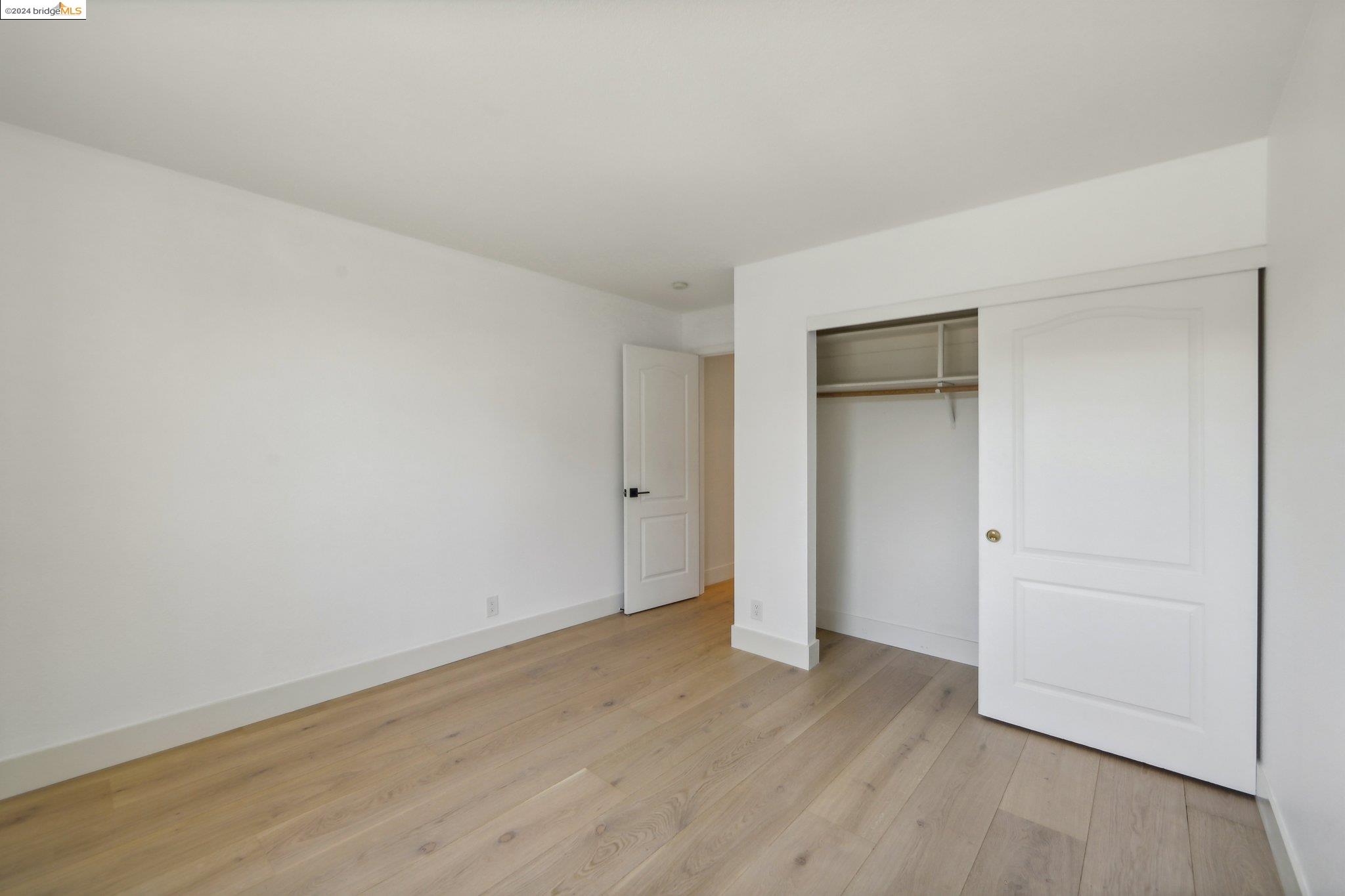 5028 Crystal Ridge Ct