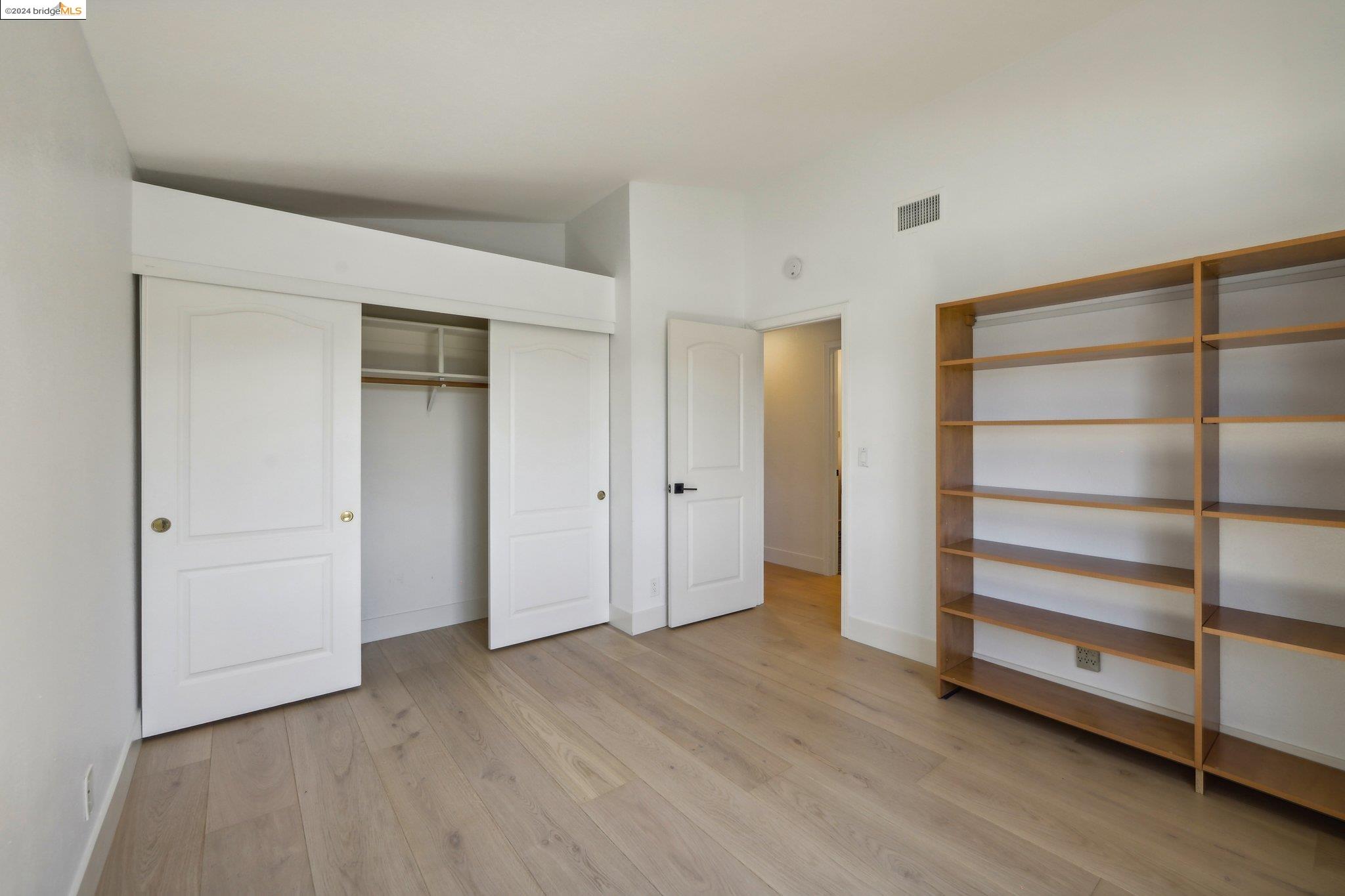 5028 Crystal Ridge Ct