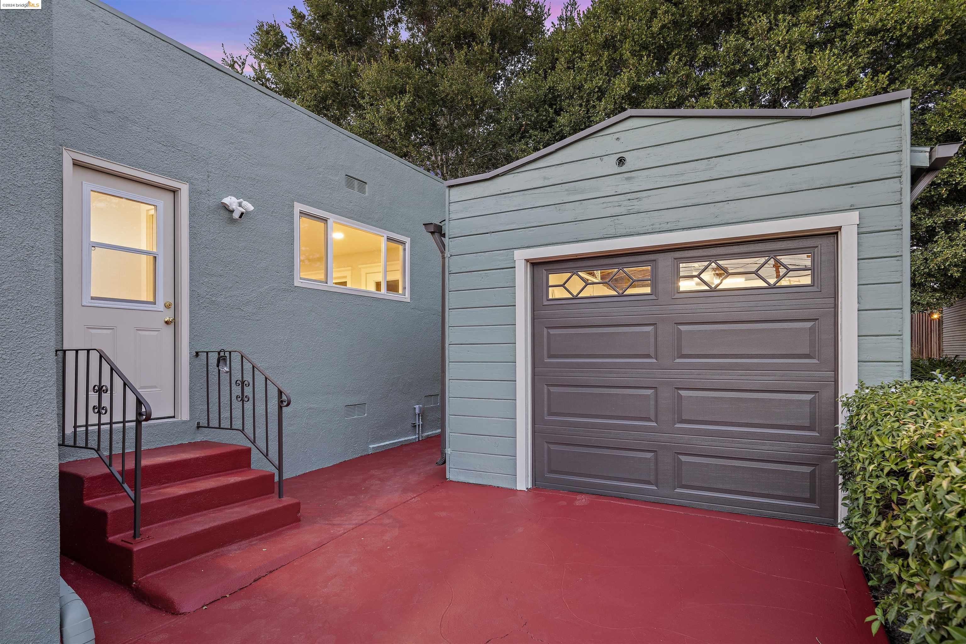 3136 Madeline St