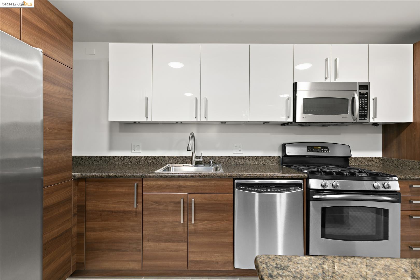 2130 Mountain Blvd # 101