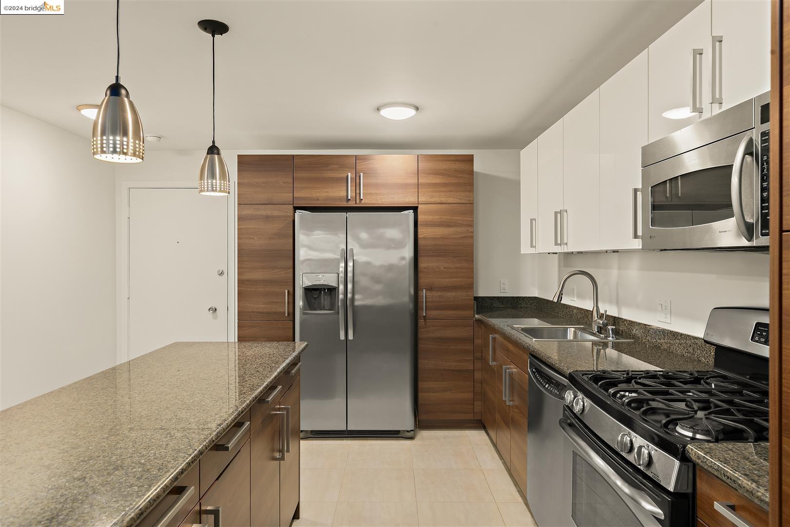 2130 Mountain Blvd # 101