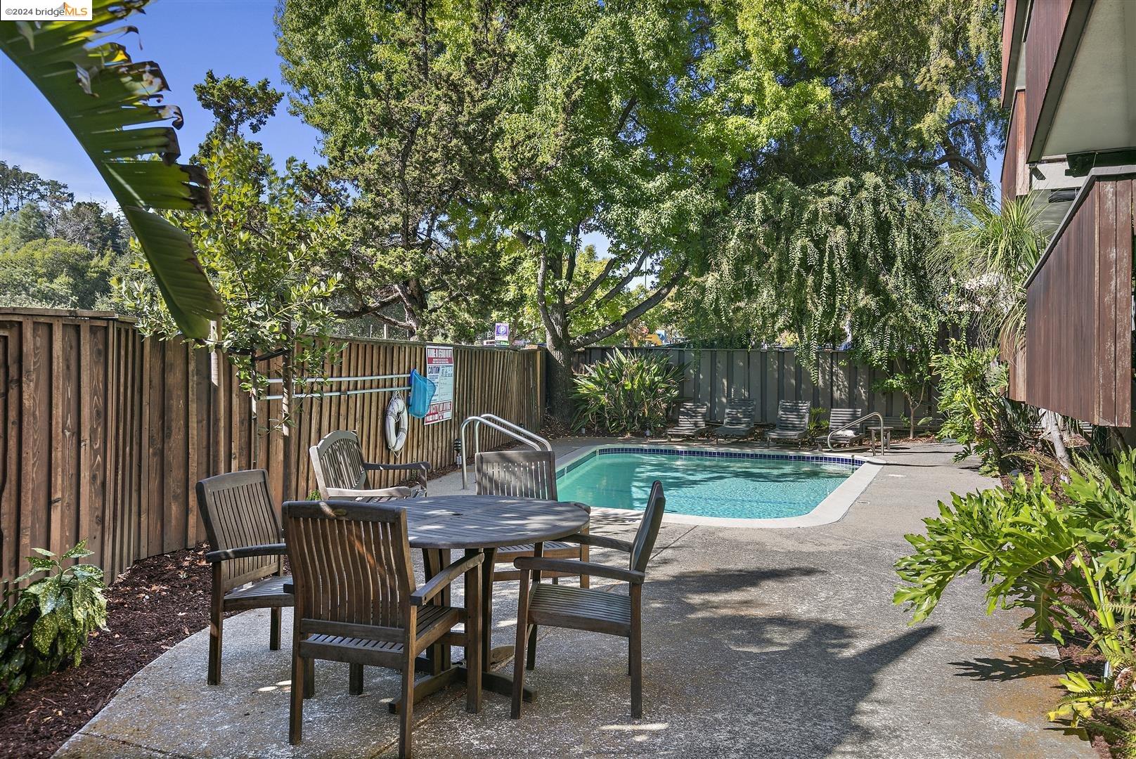 2130 Mountain Blvd # 101