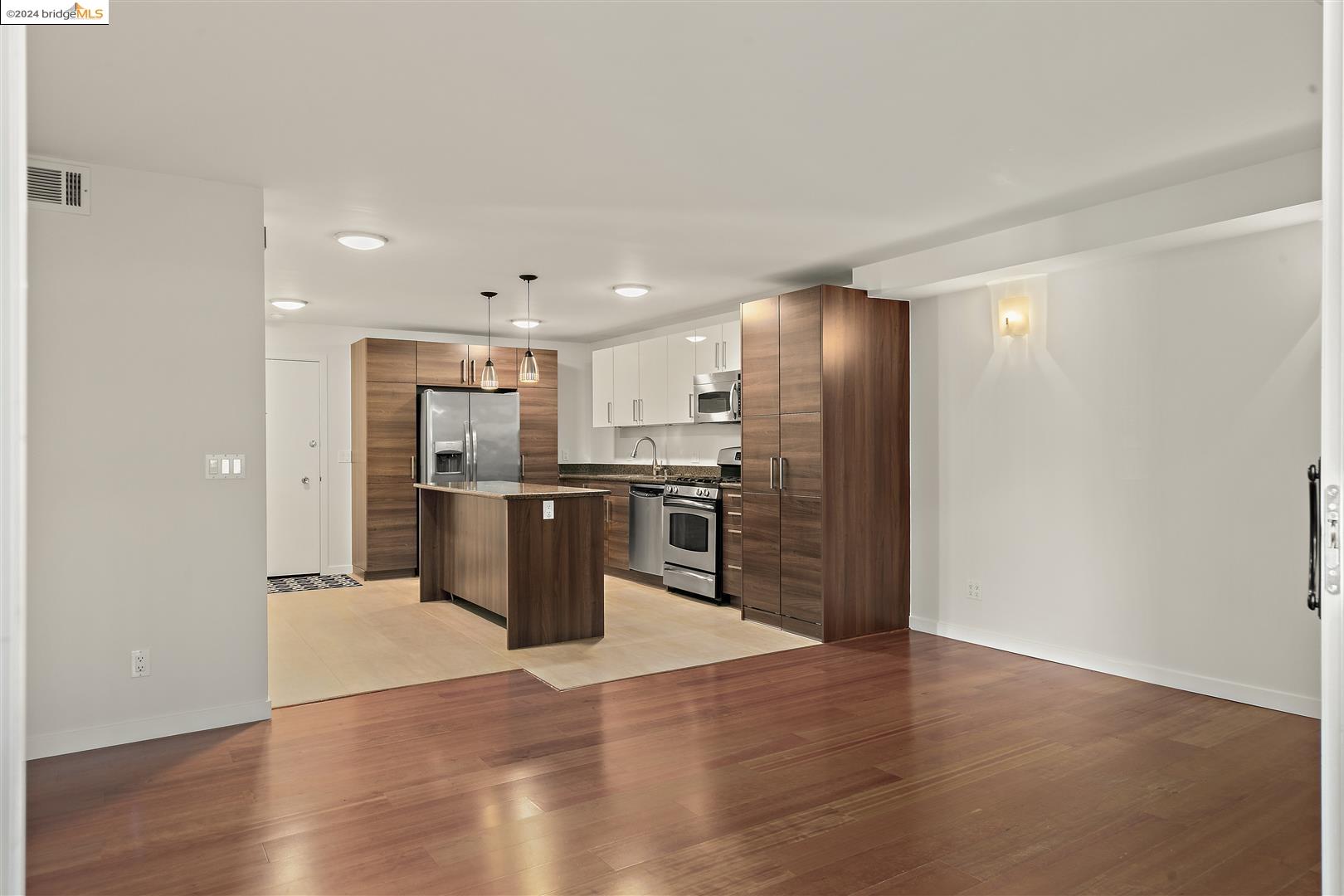 2130 Mountain Blvd # 101