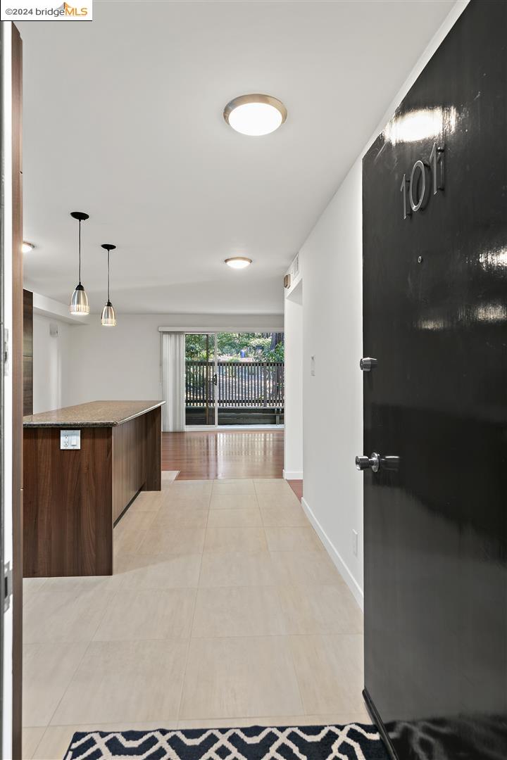 2130 Mountain Blvd # 101