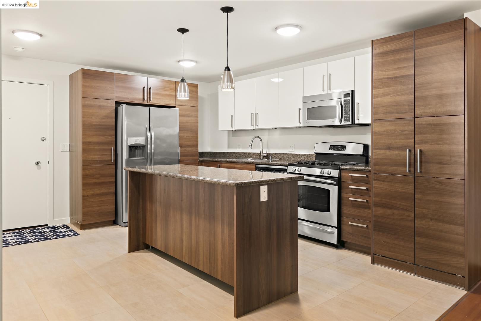 2130 Mountain Blvd # 101