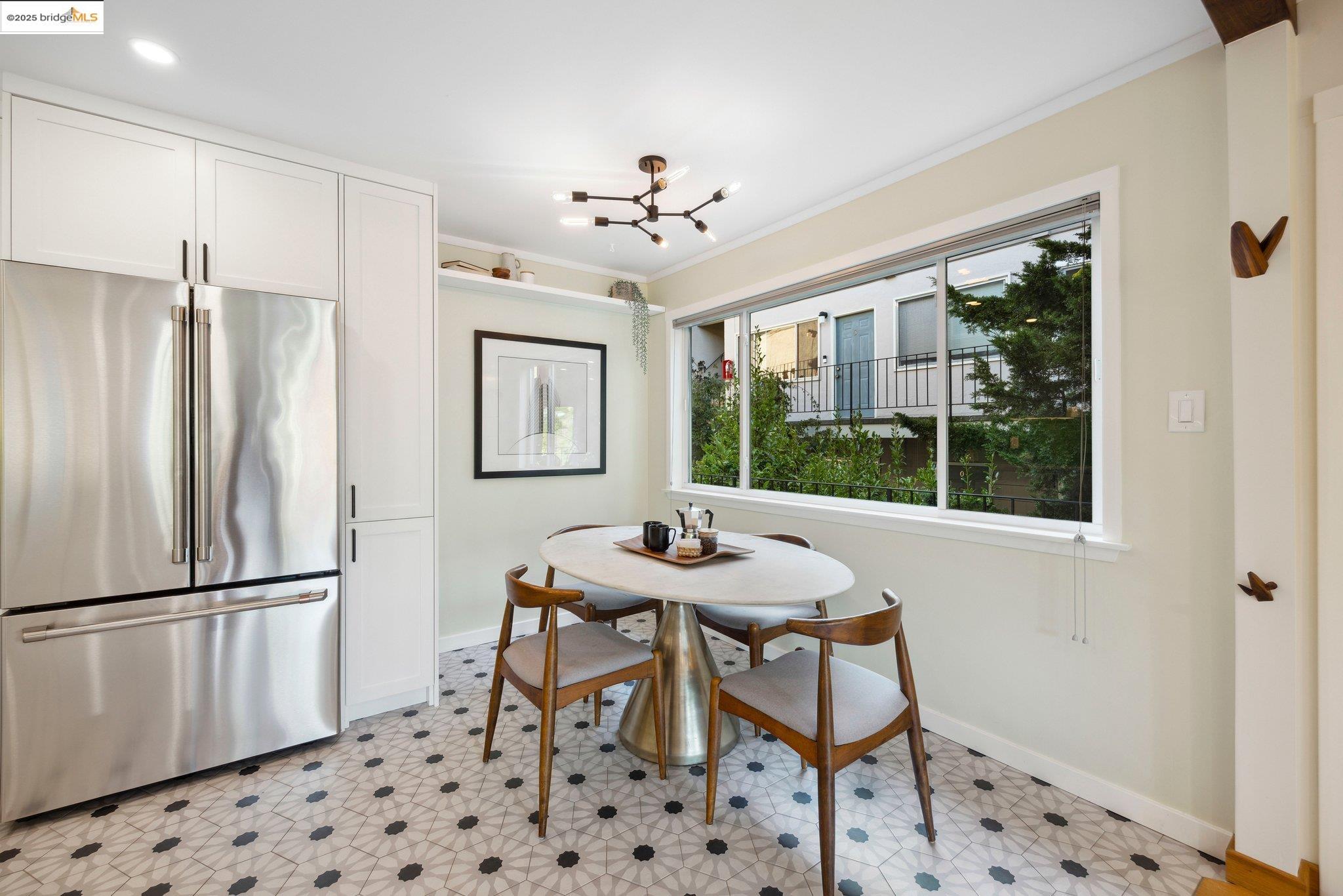 1124 Hollywood Ave # 2