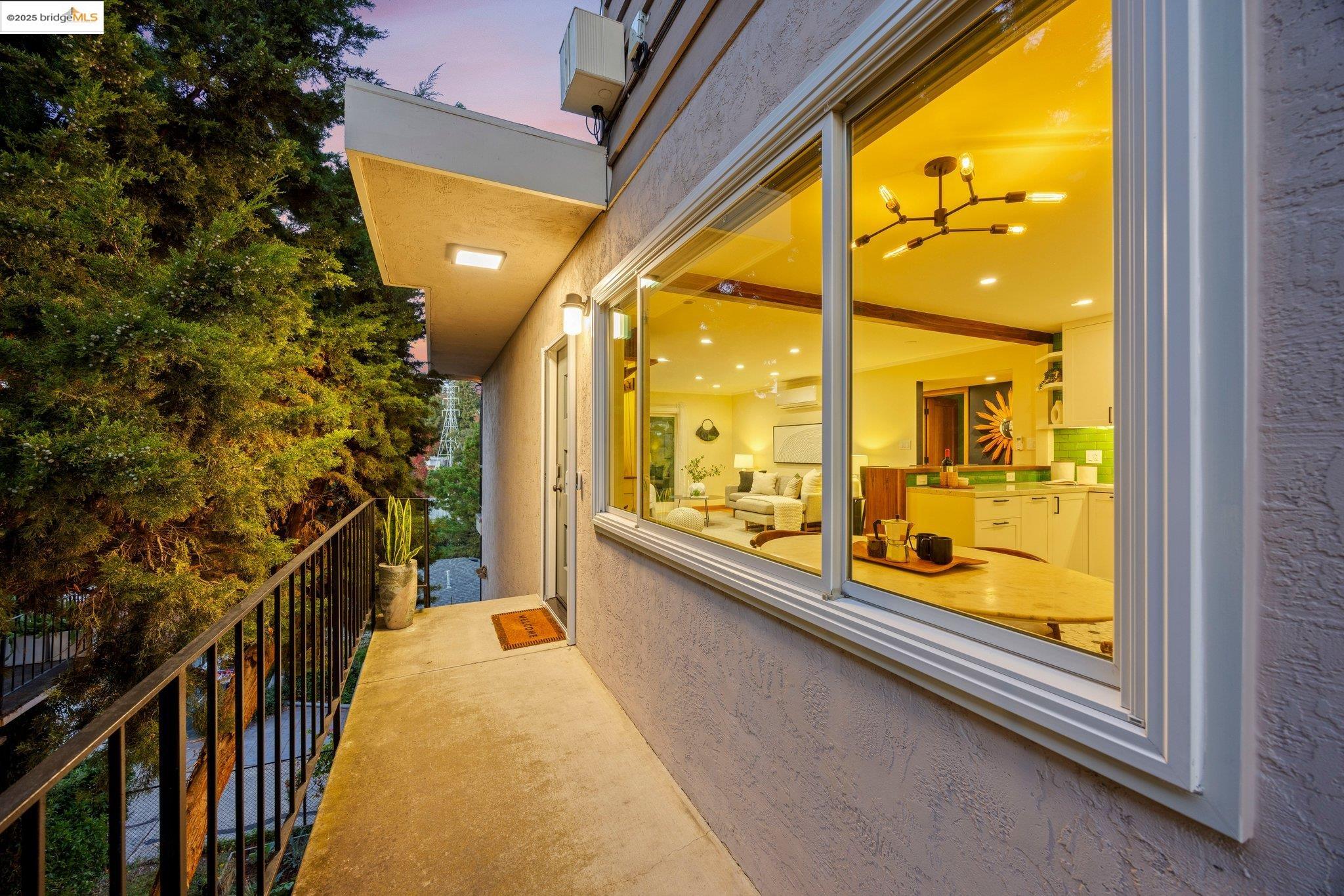 1124 Hollywood Ave # 2