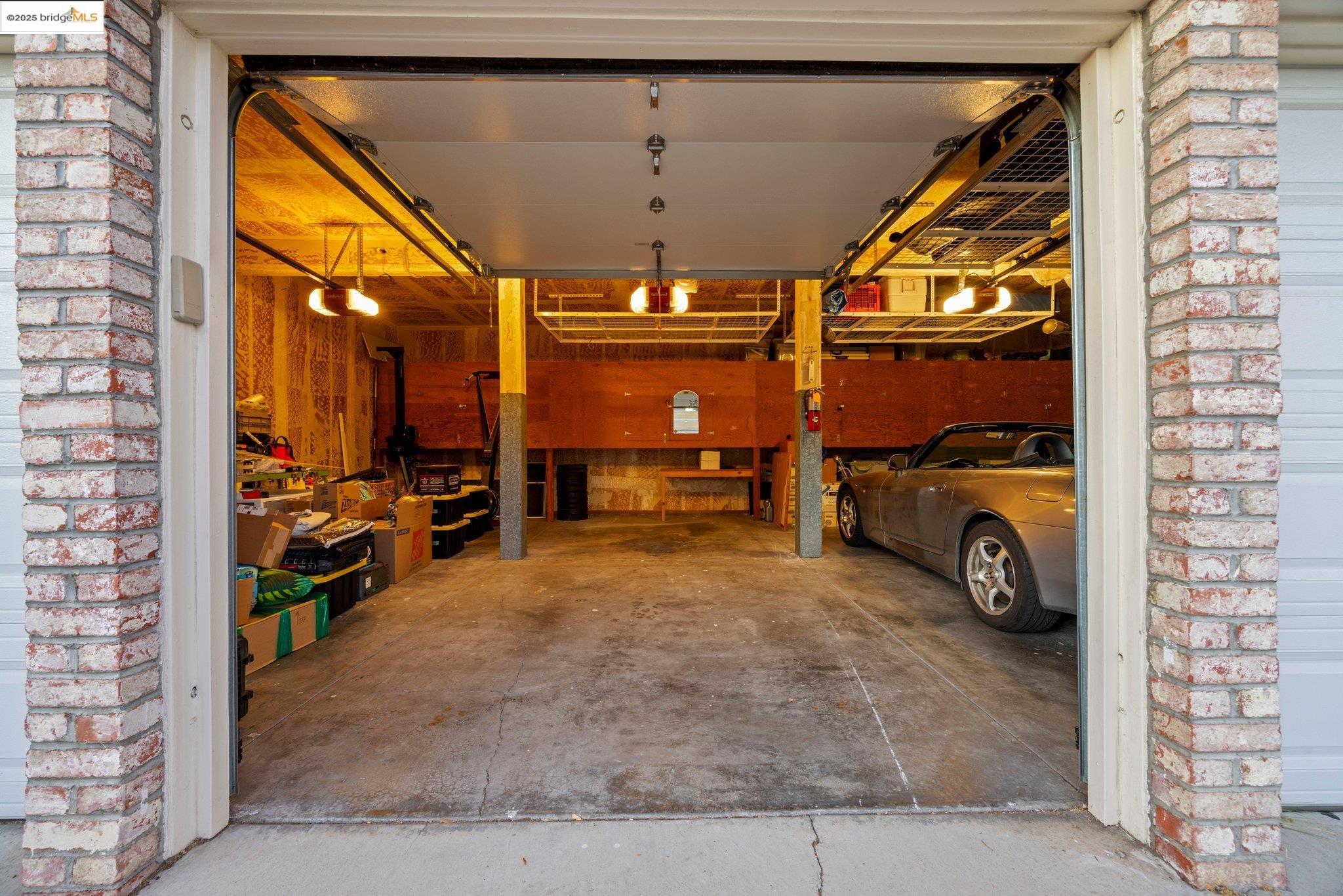 1124 Hollywood Ave # 2