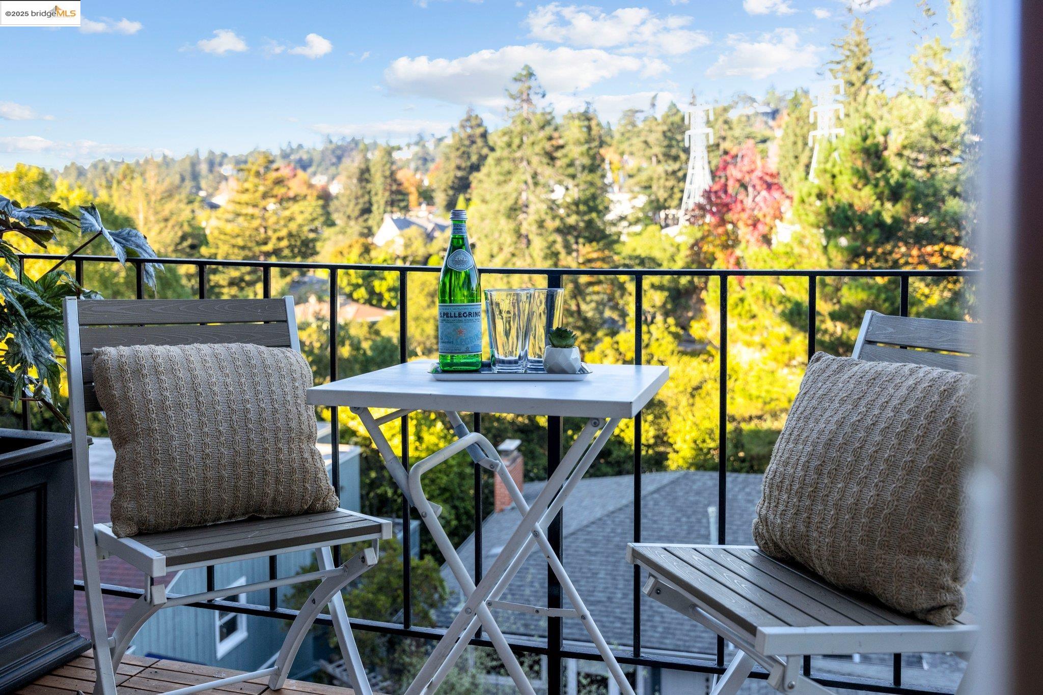 1124 Hollywood Ave # 2