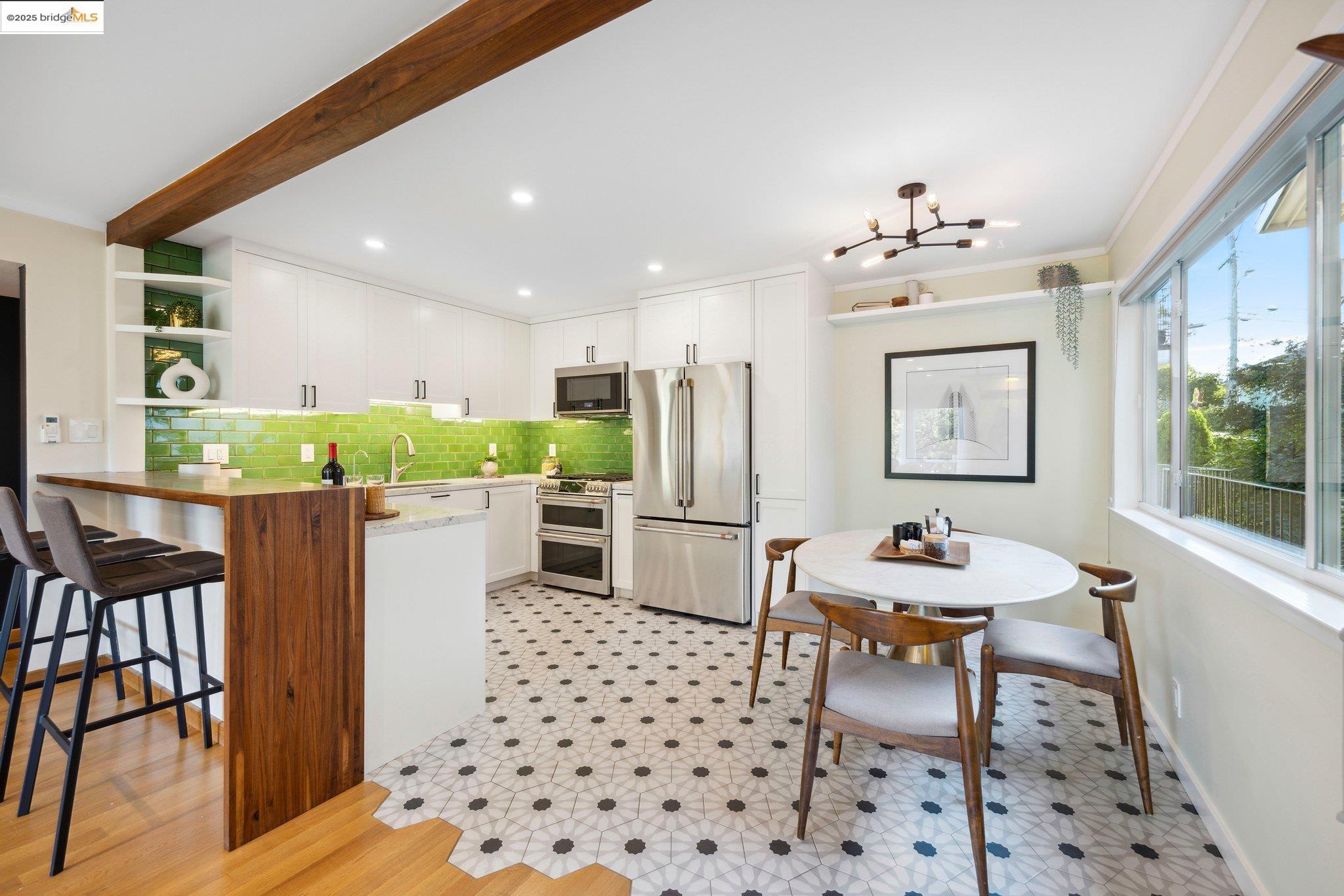 1124 Hollywood Ave # 2