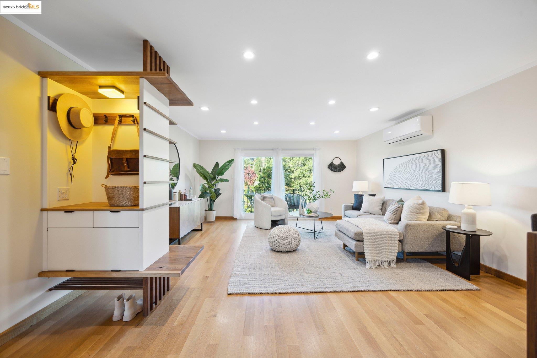 1124 Hollywood Ave # 2