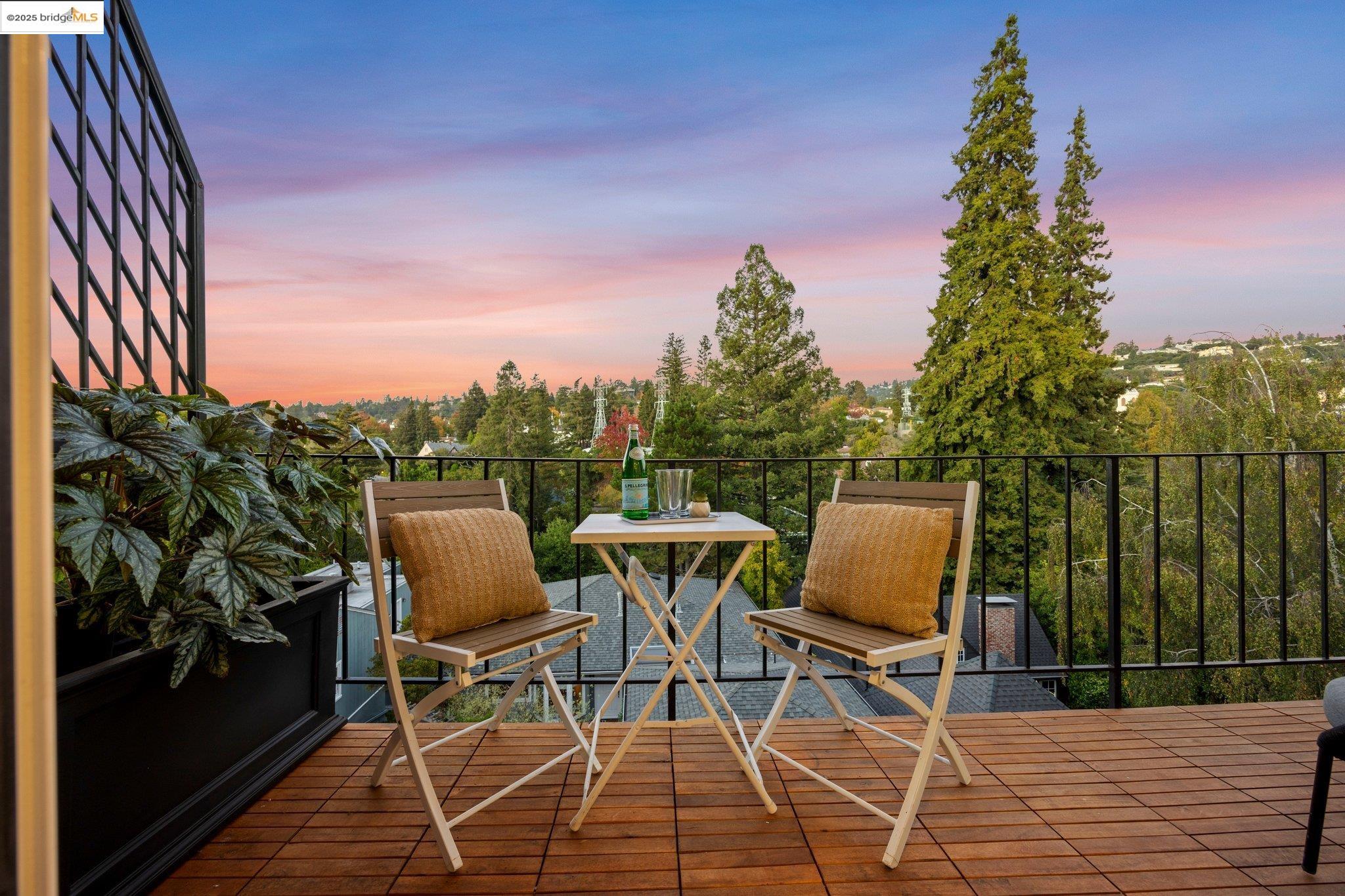 1124 Hollywood Ave # 2