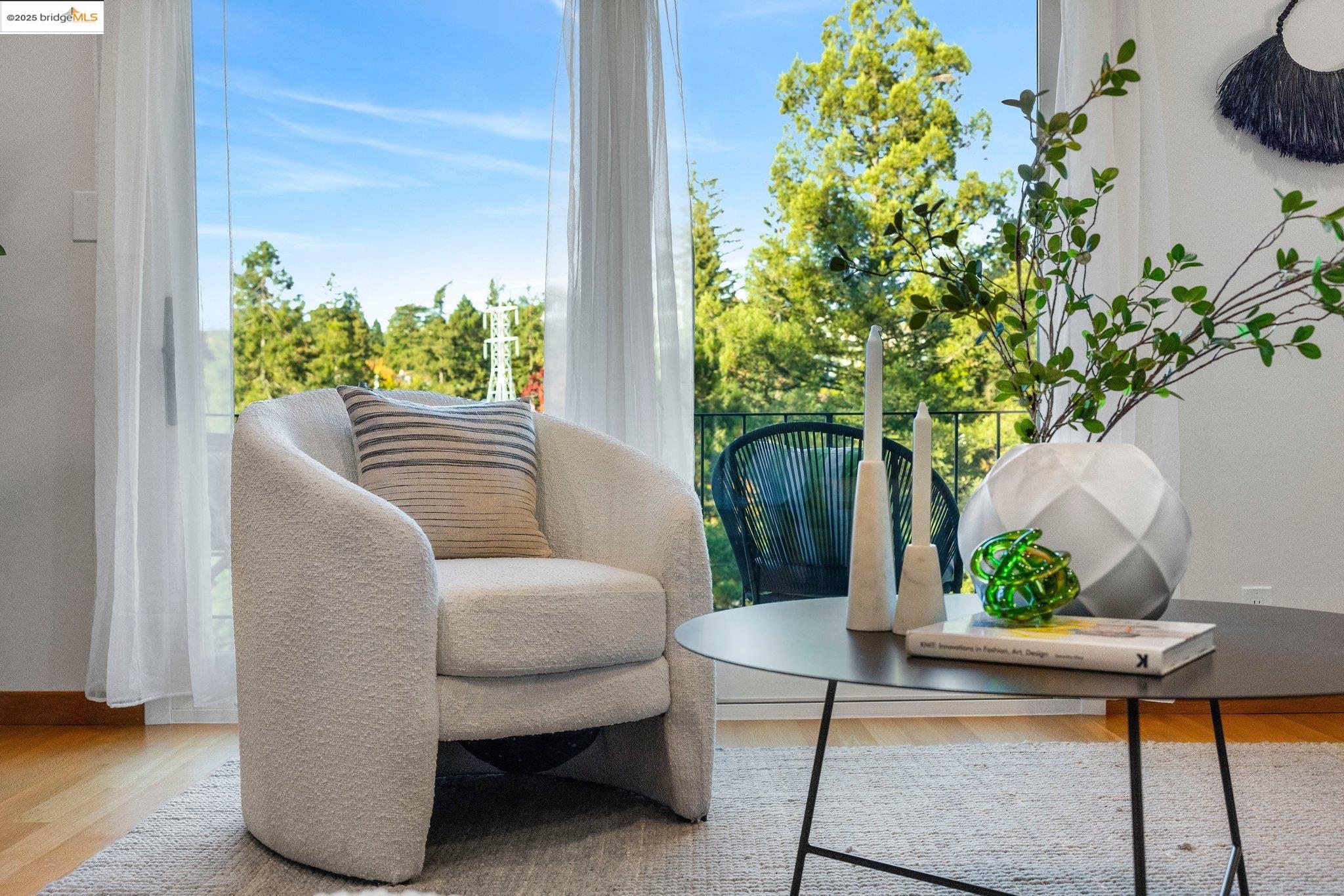 1124 Hollywood Ave # 2