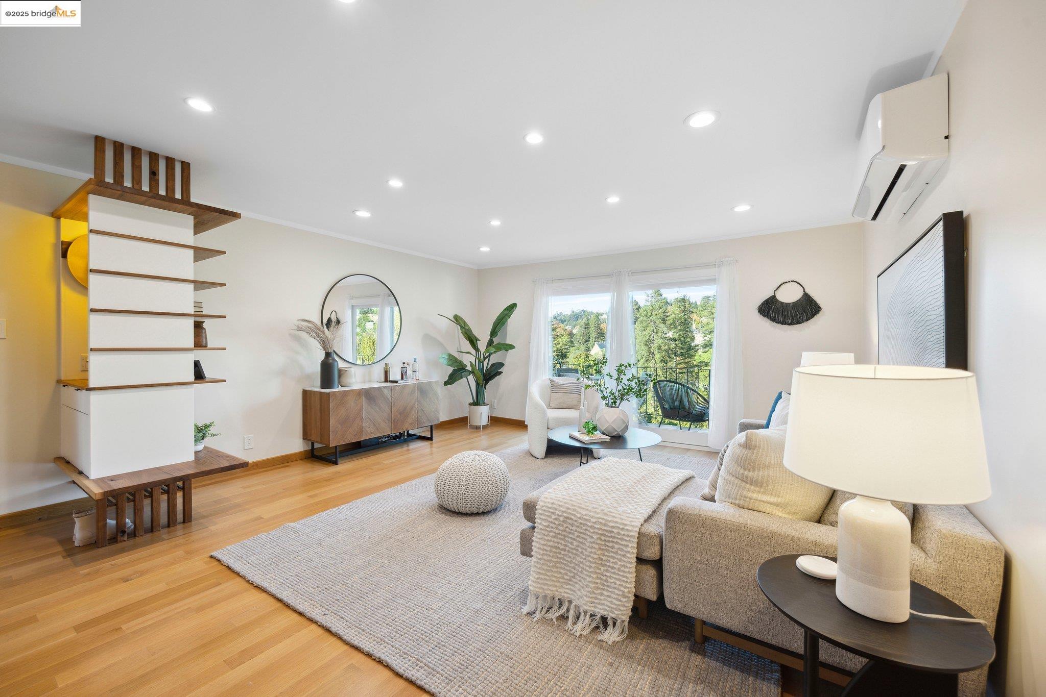 1124 Hollywood Ave # 2