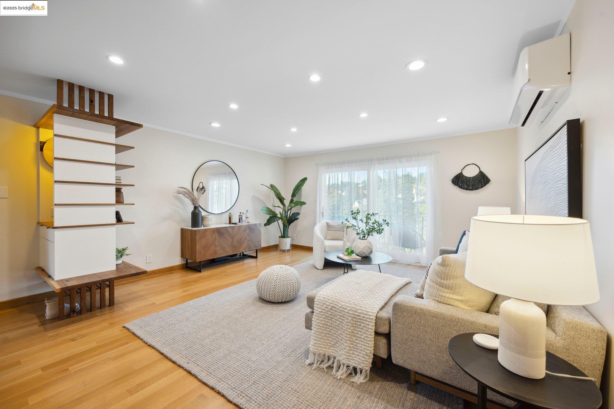 1124 Hollywood Ave # 2