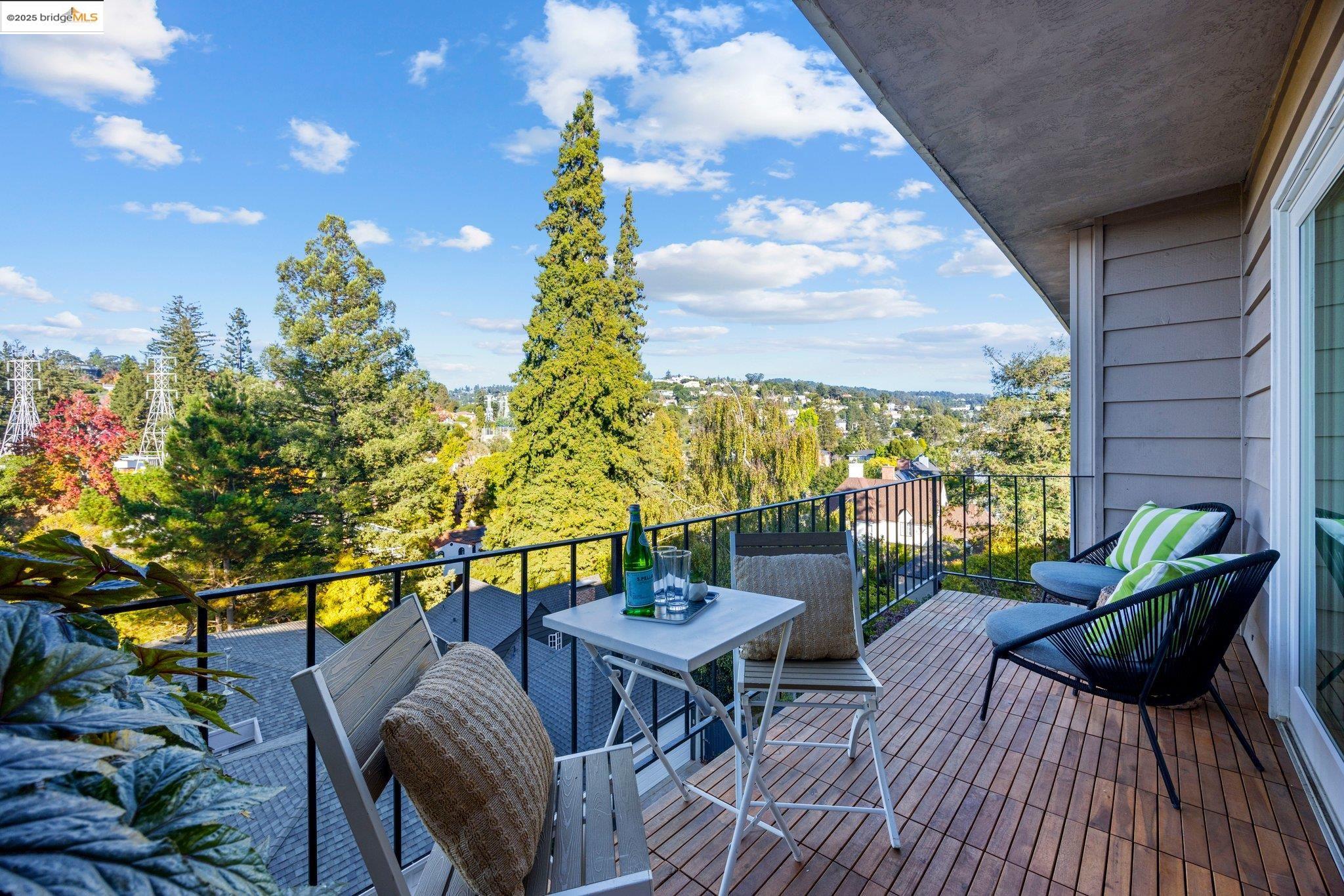 1124 Hollywood Ave # 2