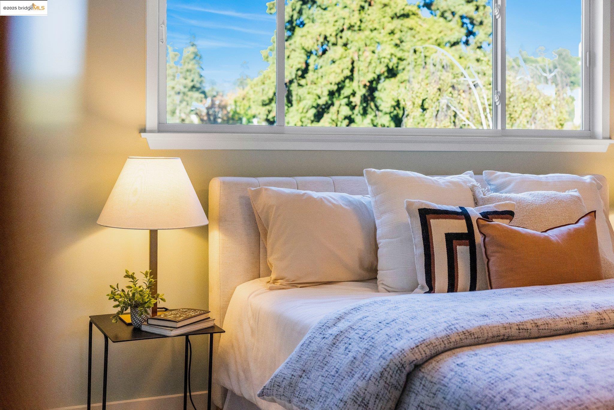 1124 Hollywood Ave # 2