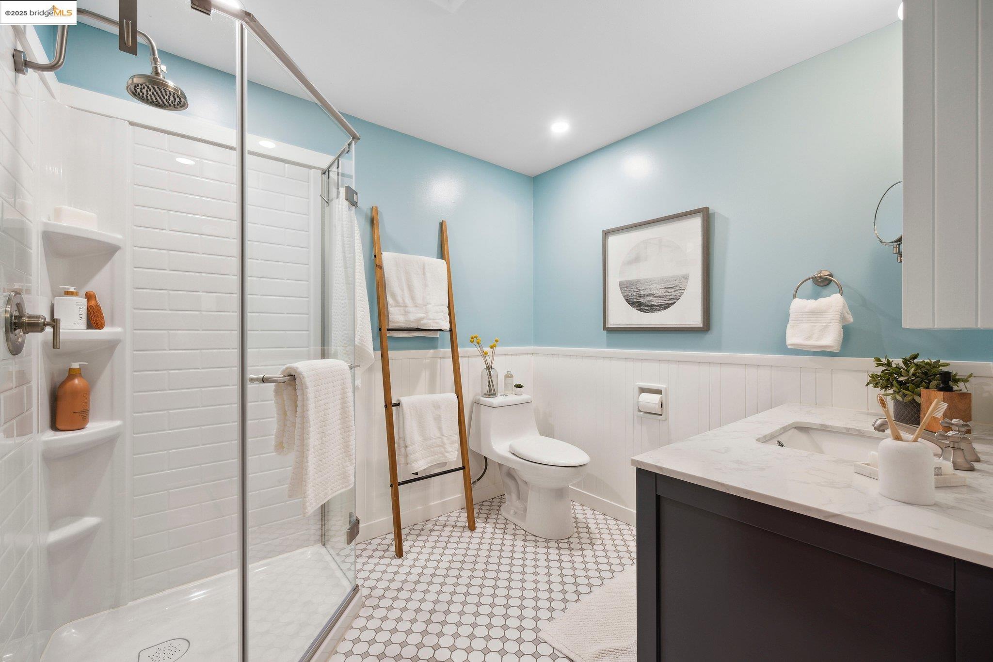 1124 Hollywood Ave # 2