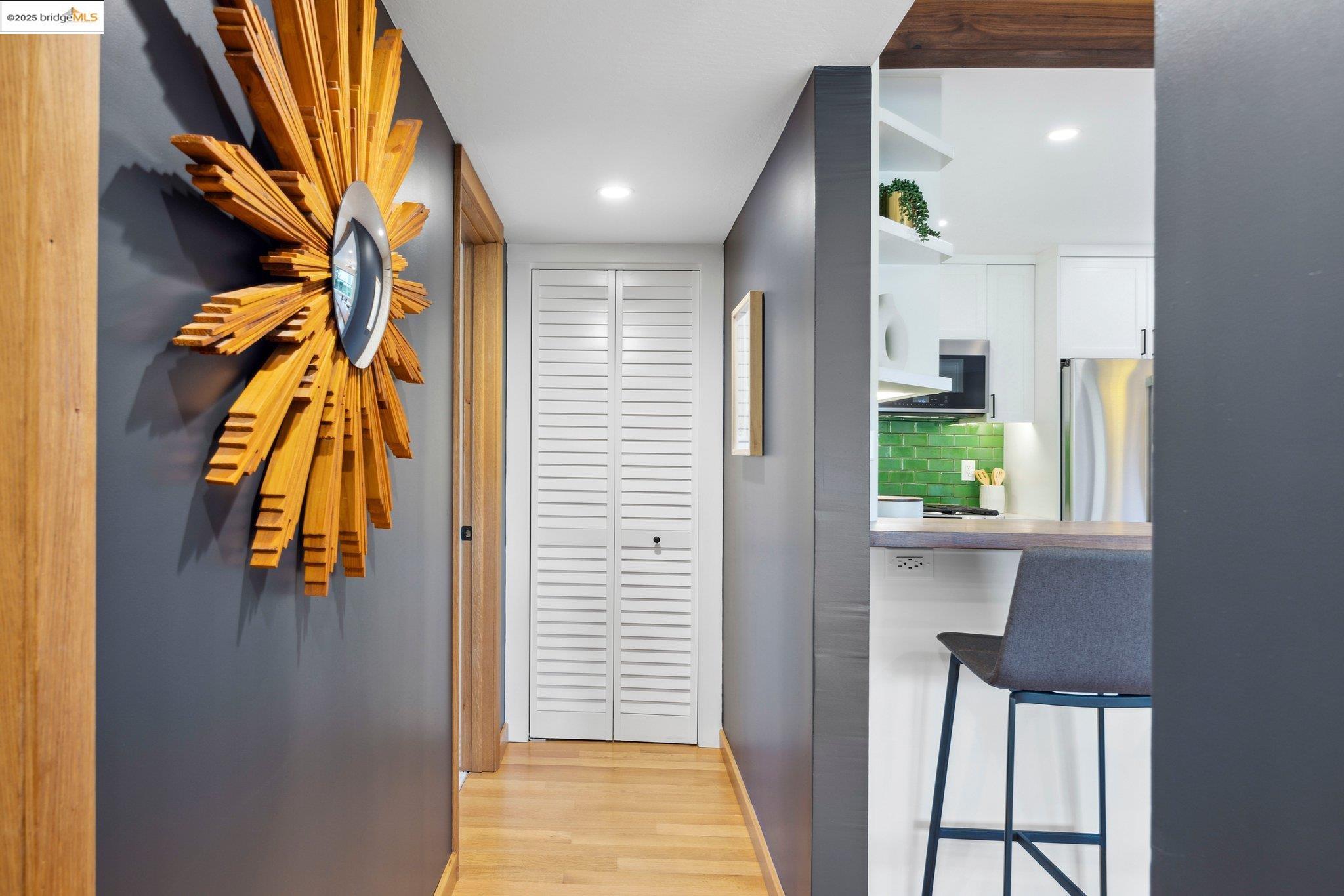 1124 Hollywood Ave # 2