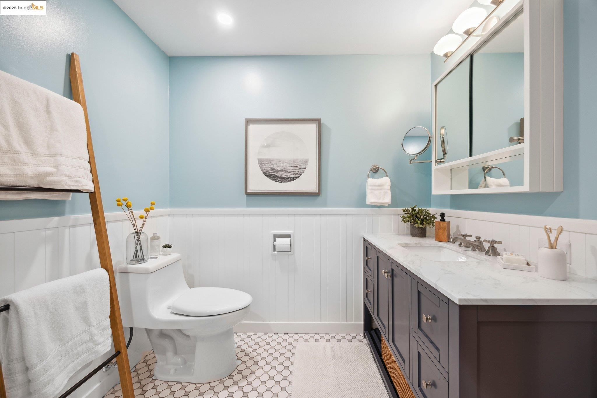 1124 Hollywood Ave # 2