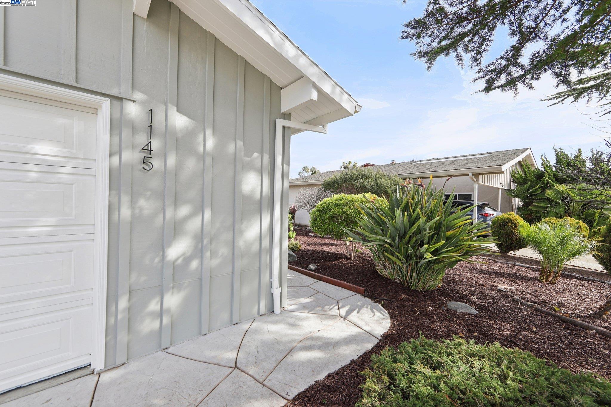 1145 Rosewood Way