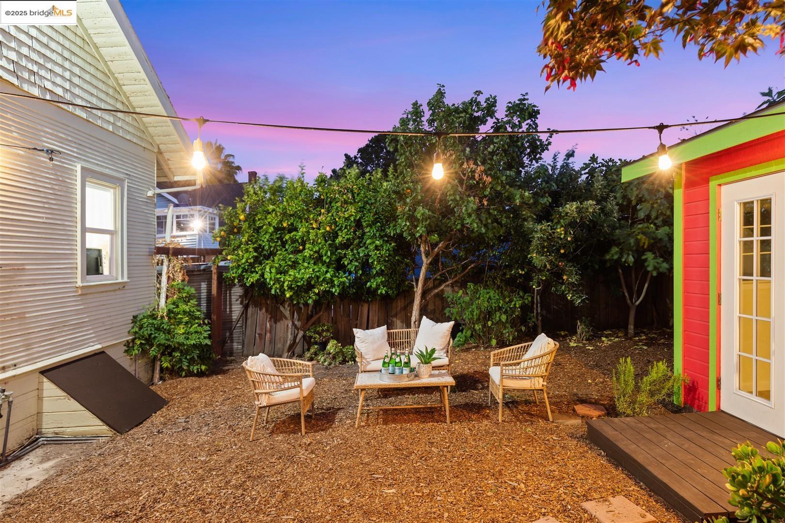 4207 Aqua Vista St