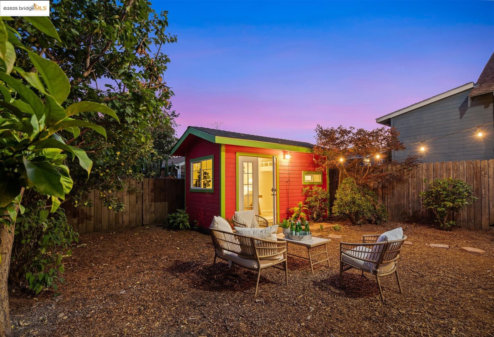 4207 Aqua Vista St