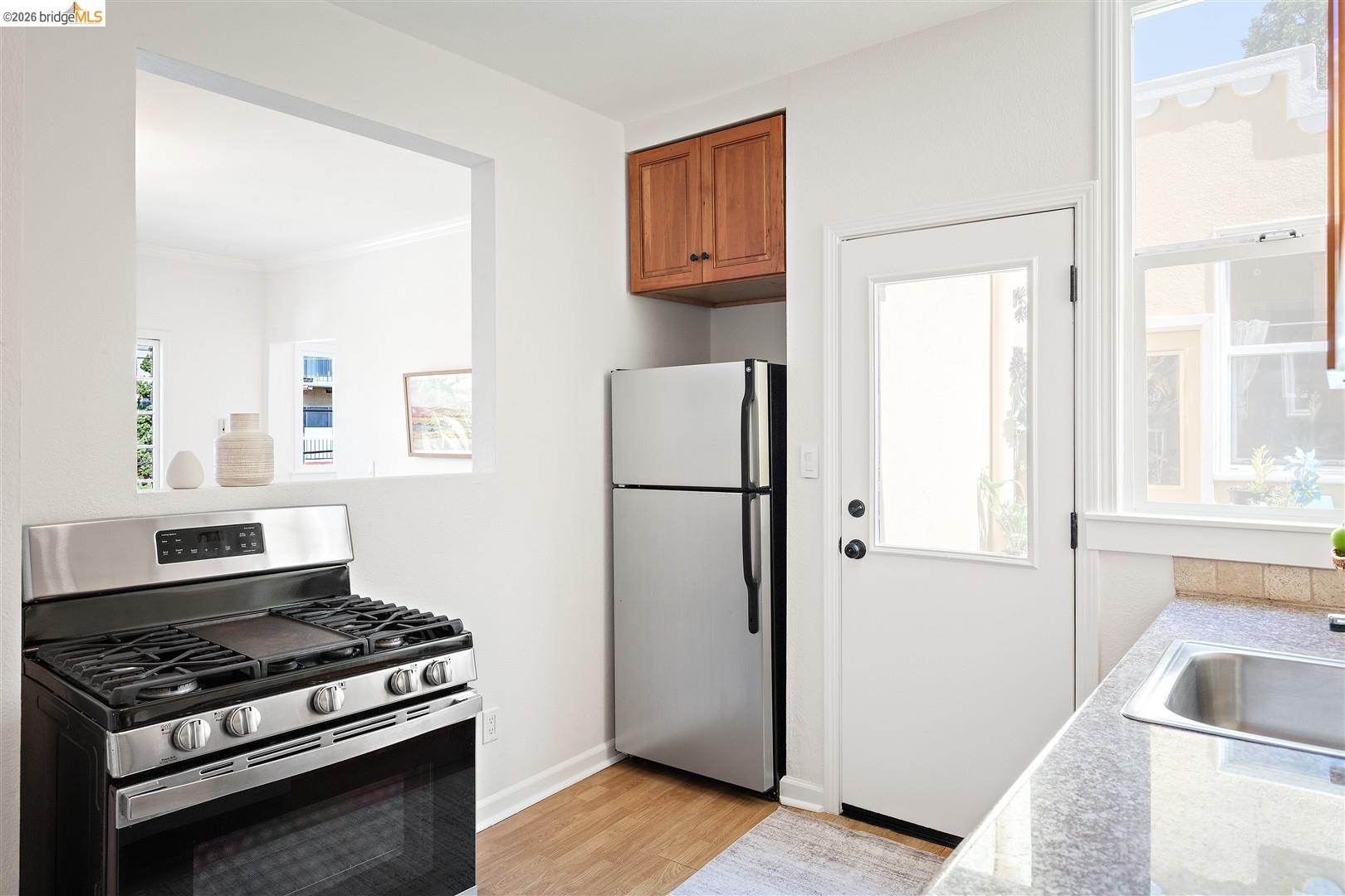 245 29th St # 4 Unit: #4