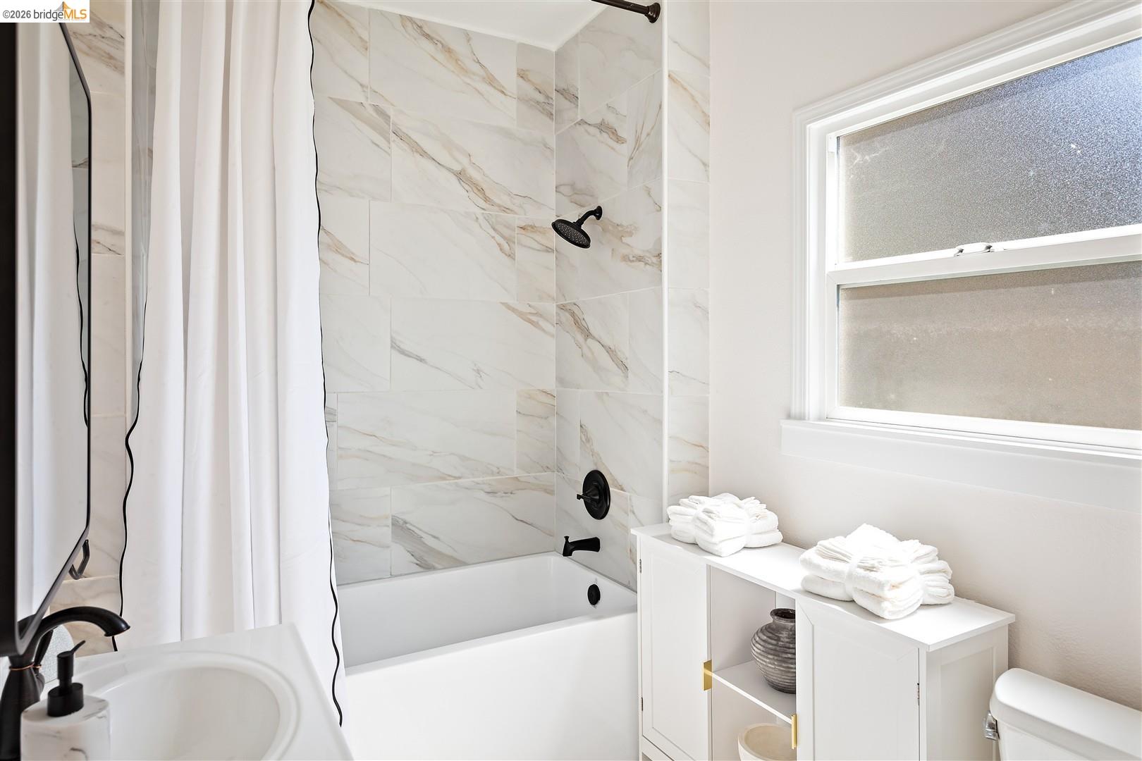 245 29th St # 4 Unit: #4