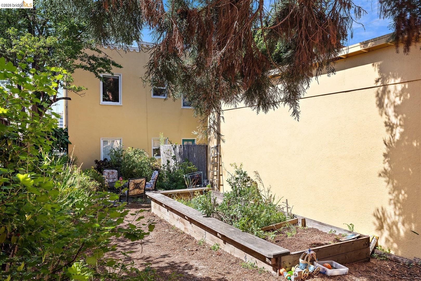 245 29th St # 4 Unit: #4