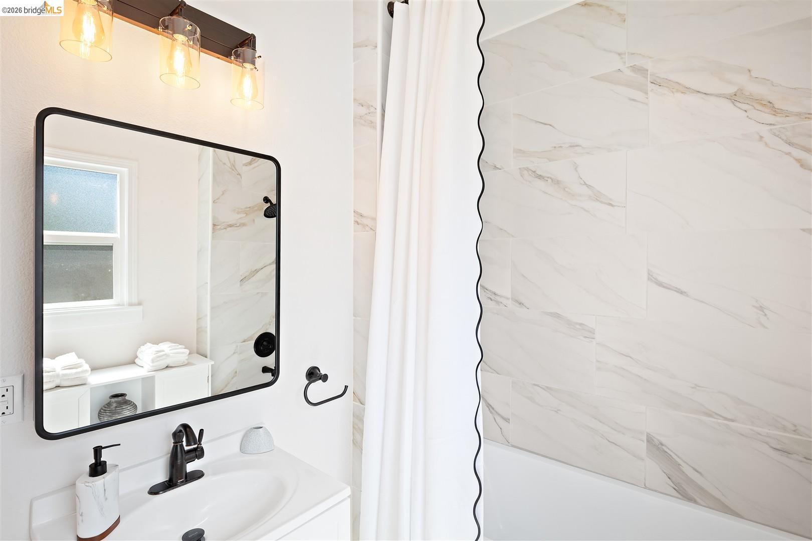 245 29th St # 4 Unit: #4