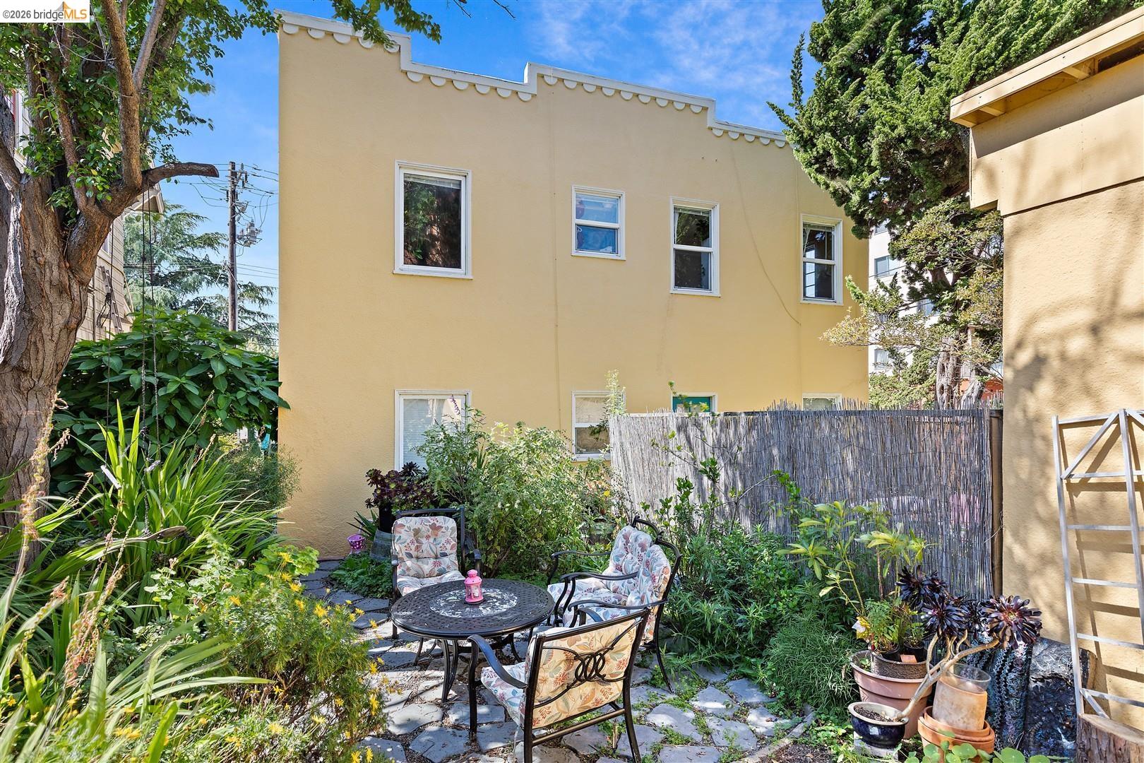 245 29th St # 4 Unit: #4