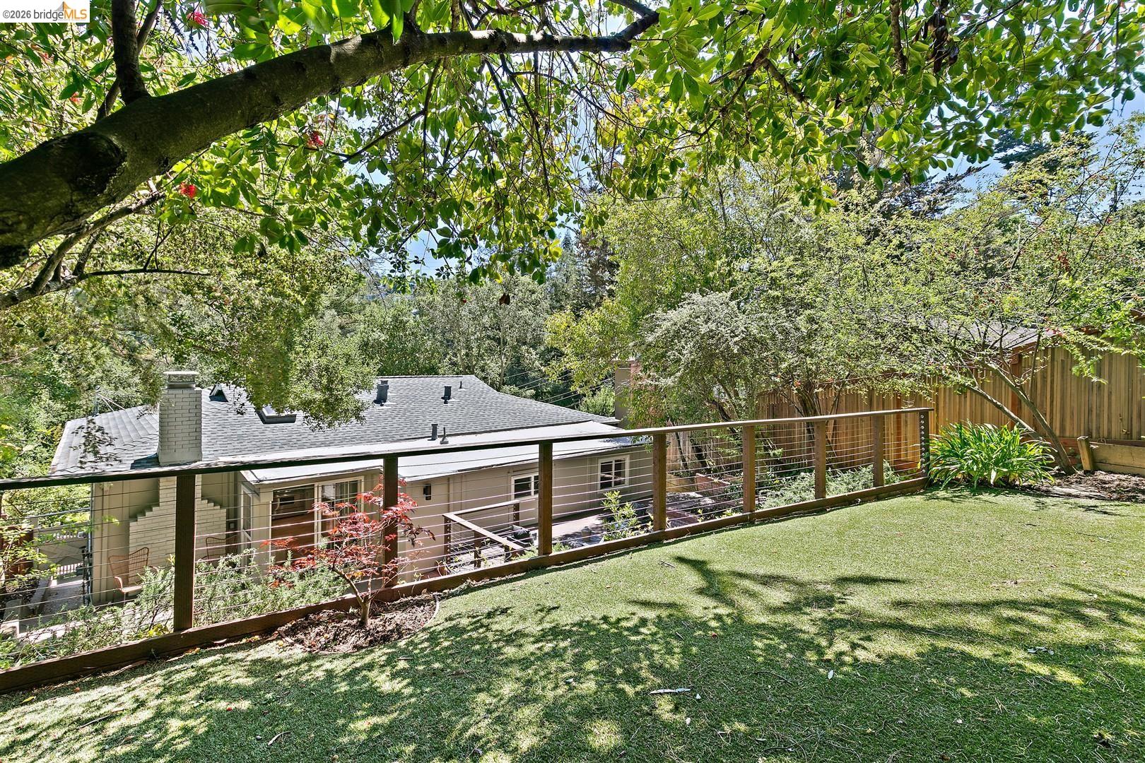 7253 Sayre Dr