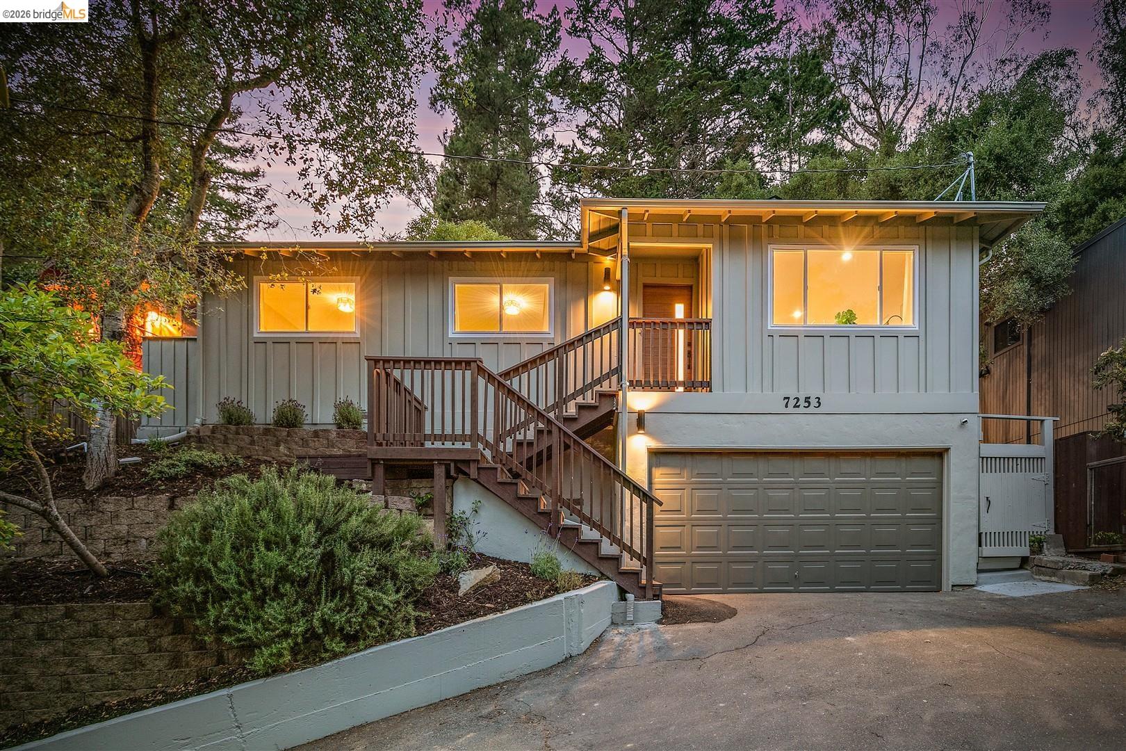 7253 Sayre Dr