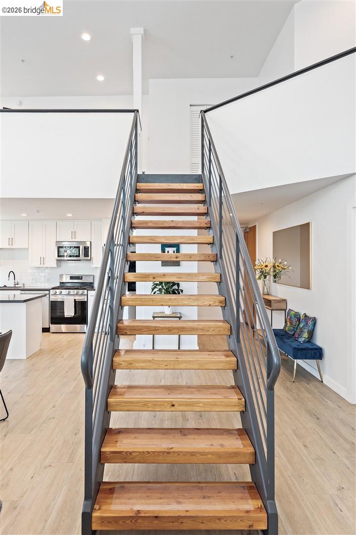 201 3rd St # 302