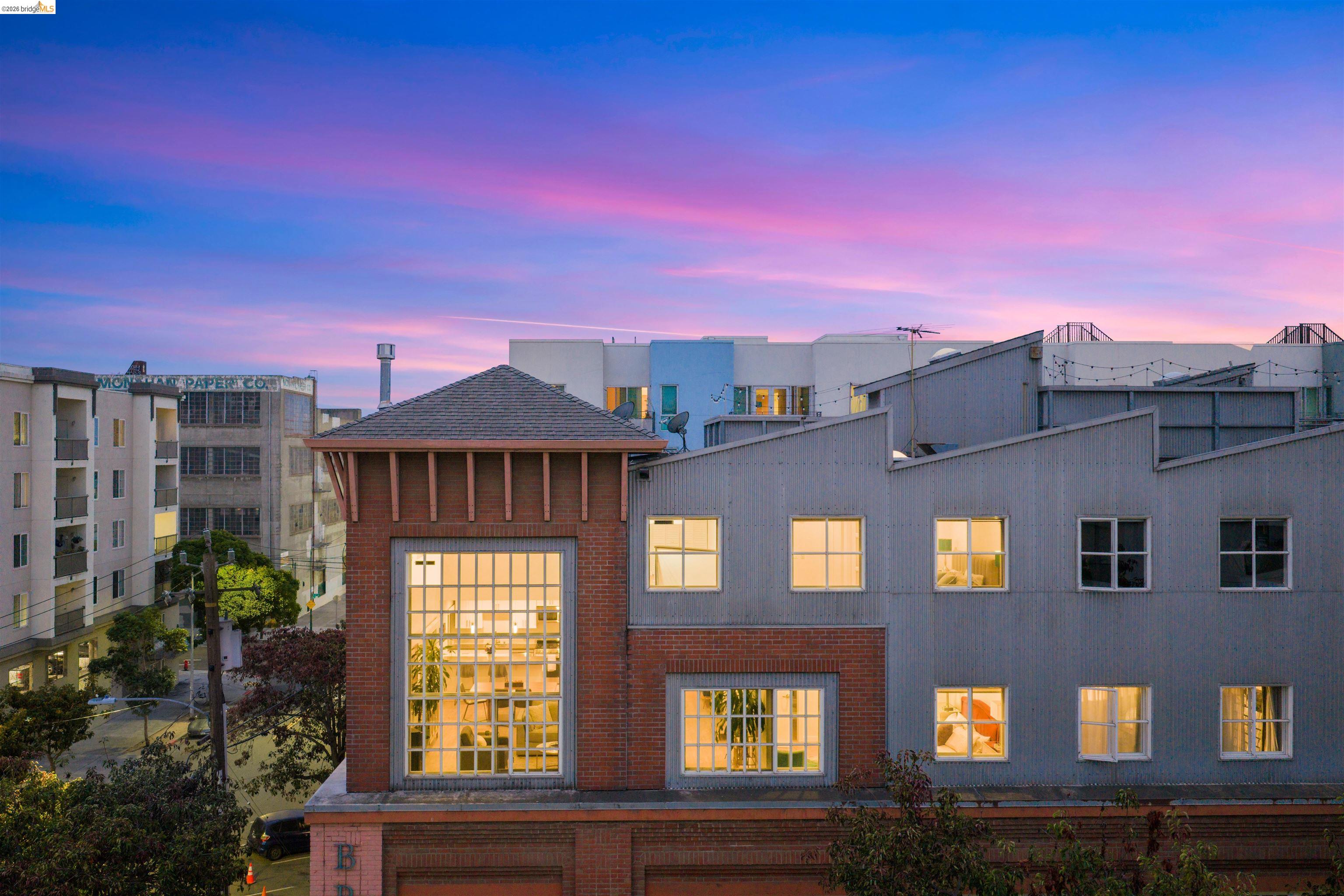 201 3rd St # 302