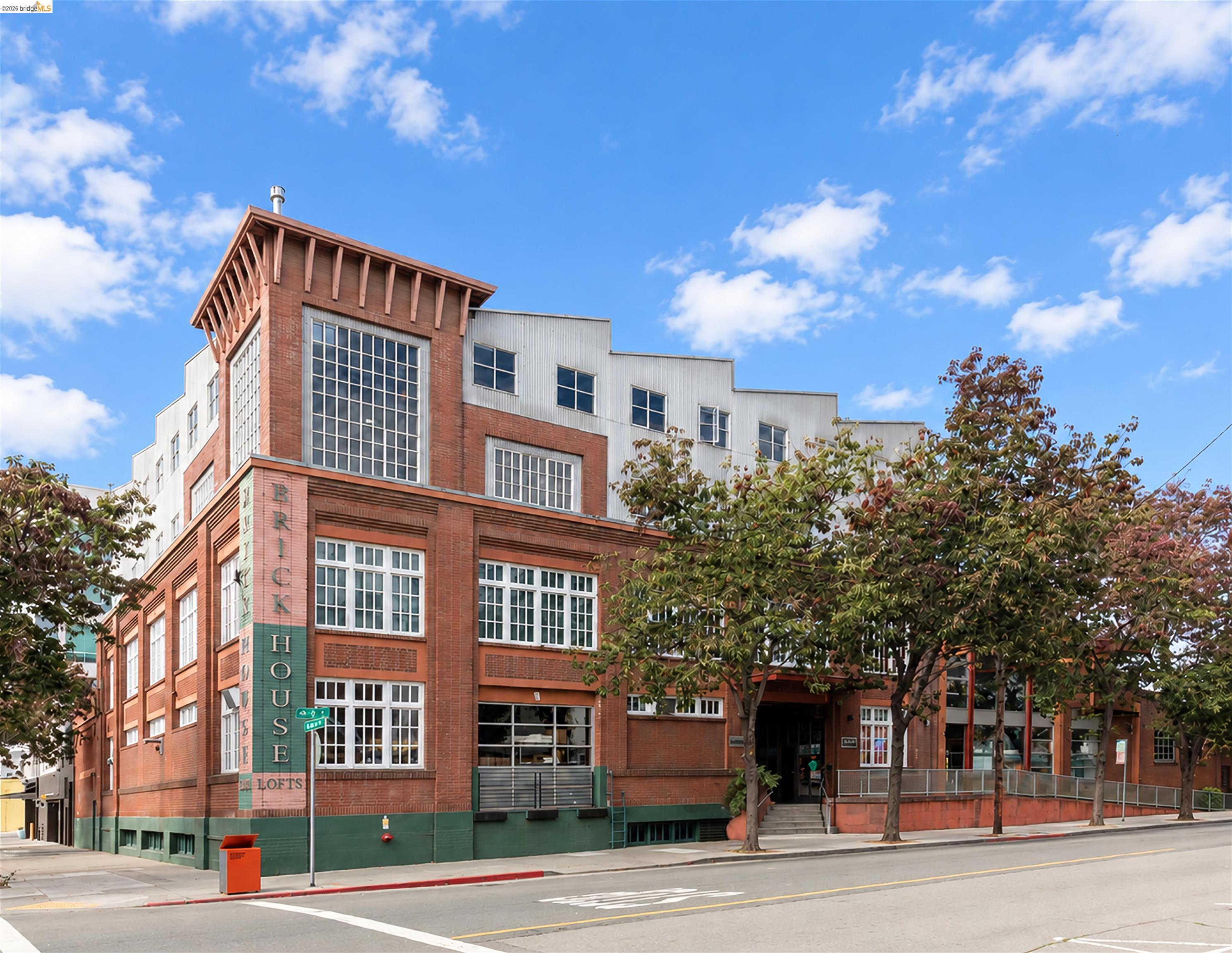 201 3rd St # 302