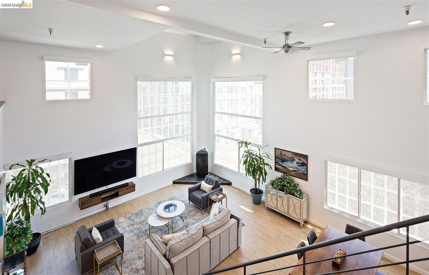 201 3rd St # 302